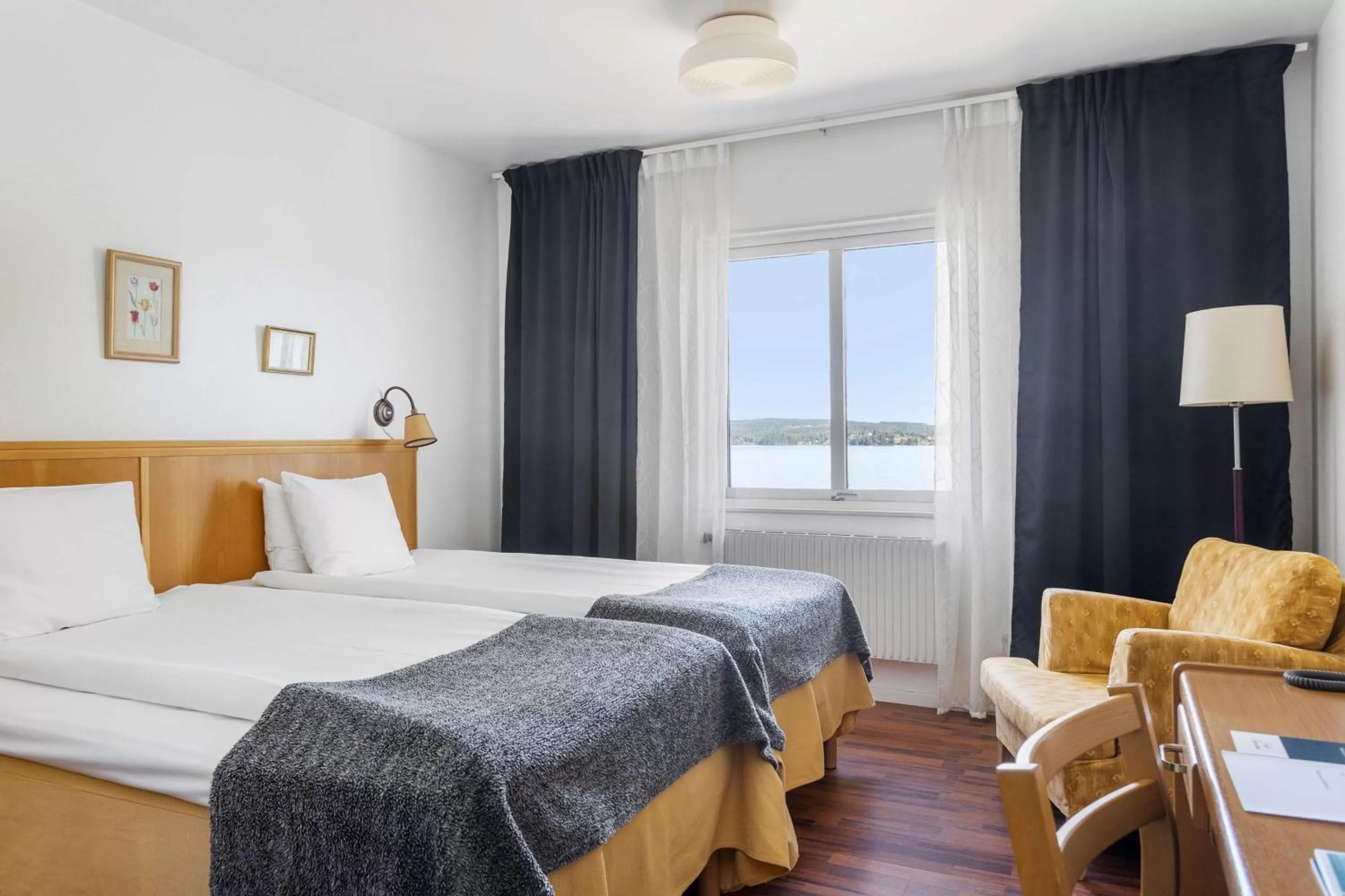Twin Room with Lake View in Hotell Frykenstrand; Sure Hotel Collection by Best Western