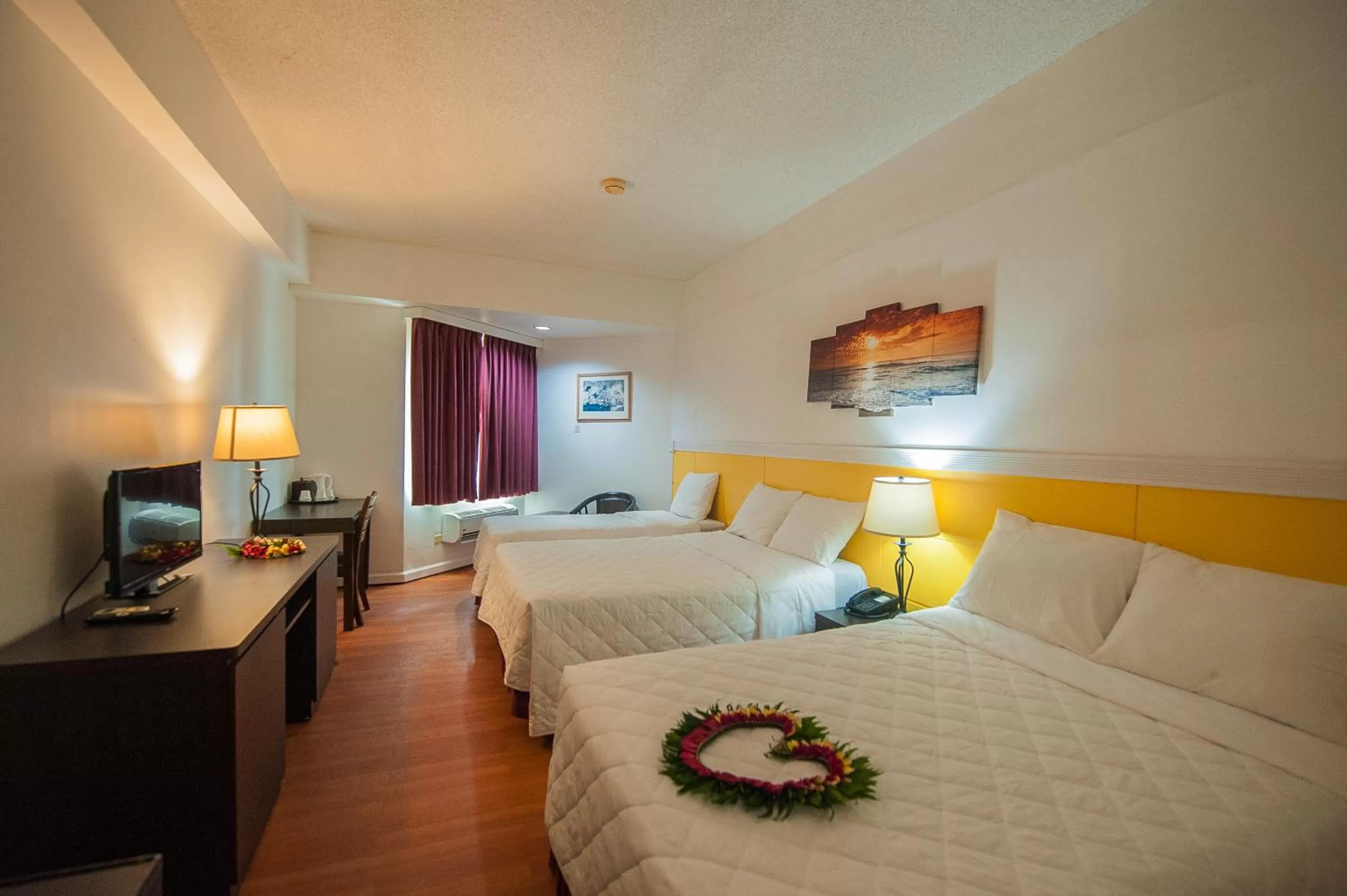 Triple Room with City View in Grand Plaza Hotel