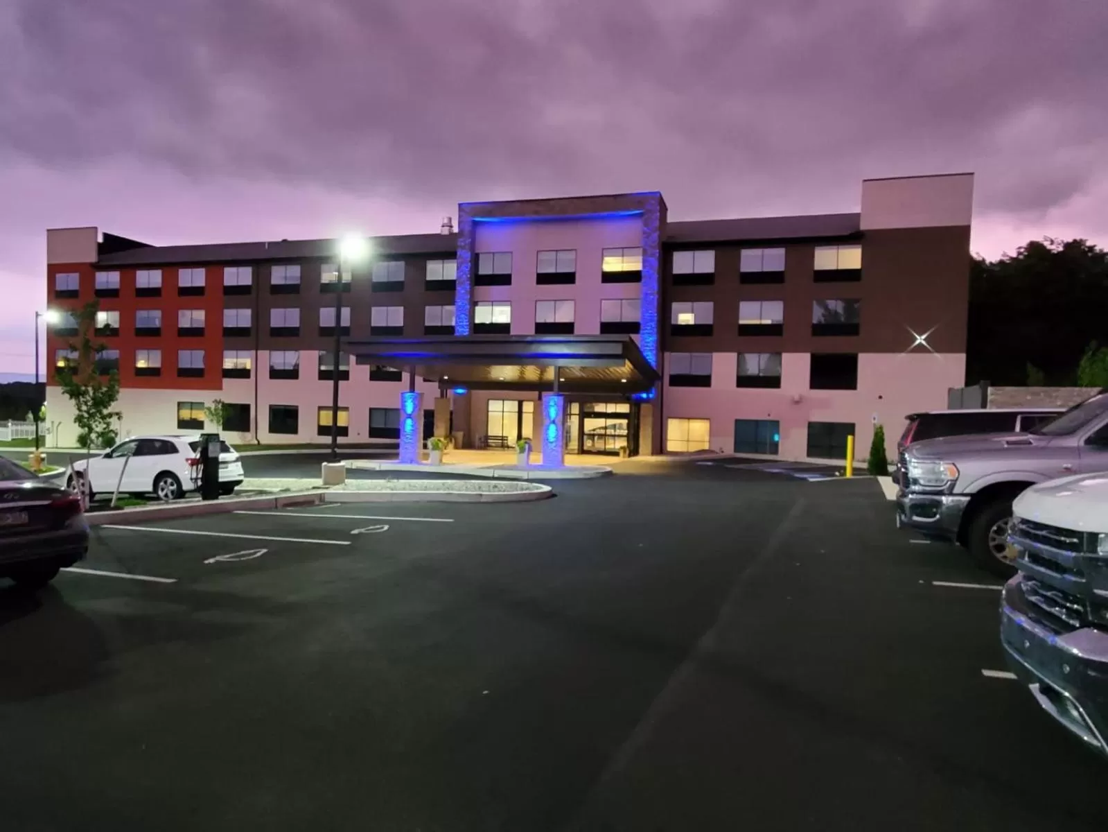 Holiday Inn Express & Suites - Harrisburg S - Mechanicsburg by IHG