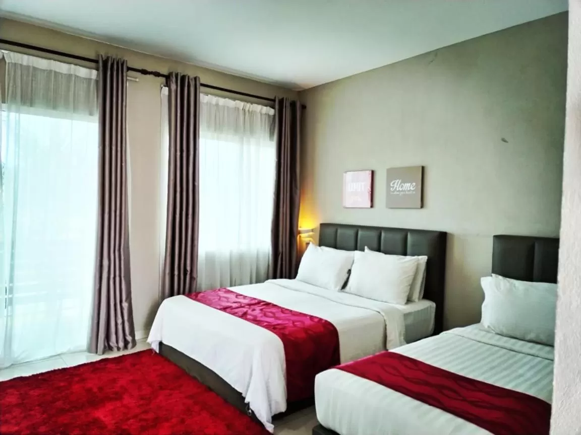 Superior Triple Room in Destini Akef Villa