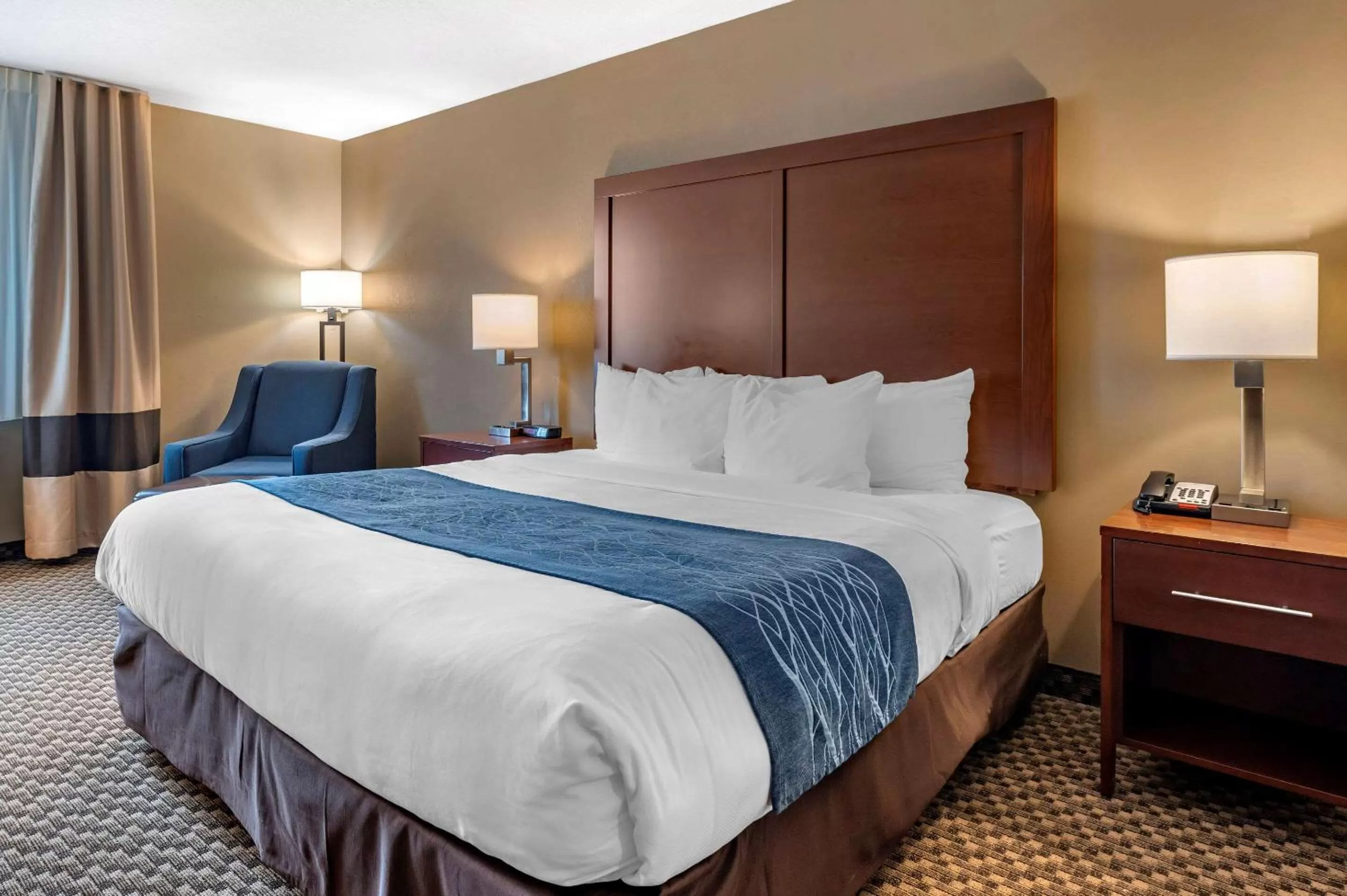 King Room - Non-Smoking in Comfort Inn & Suites Napoleon