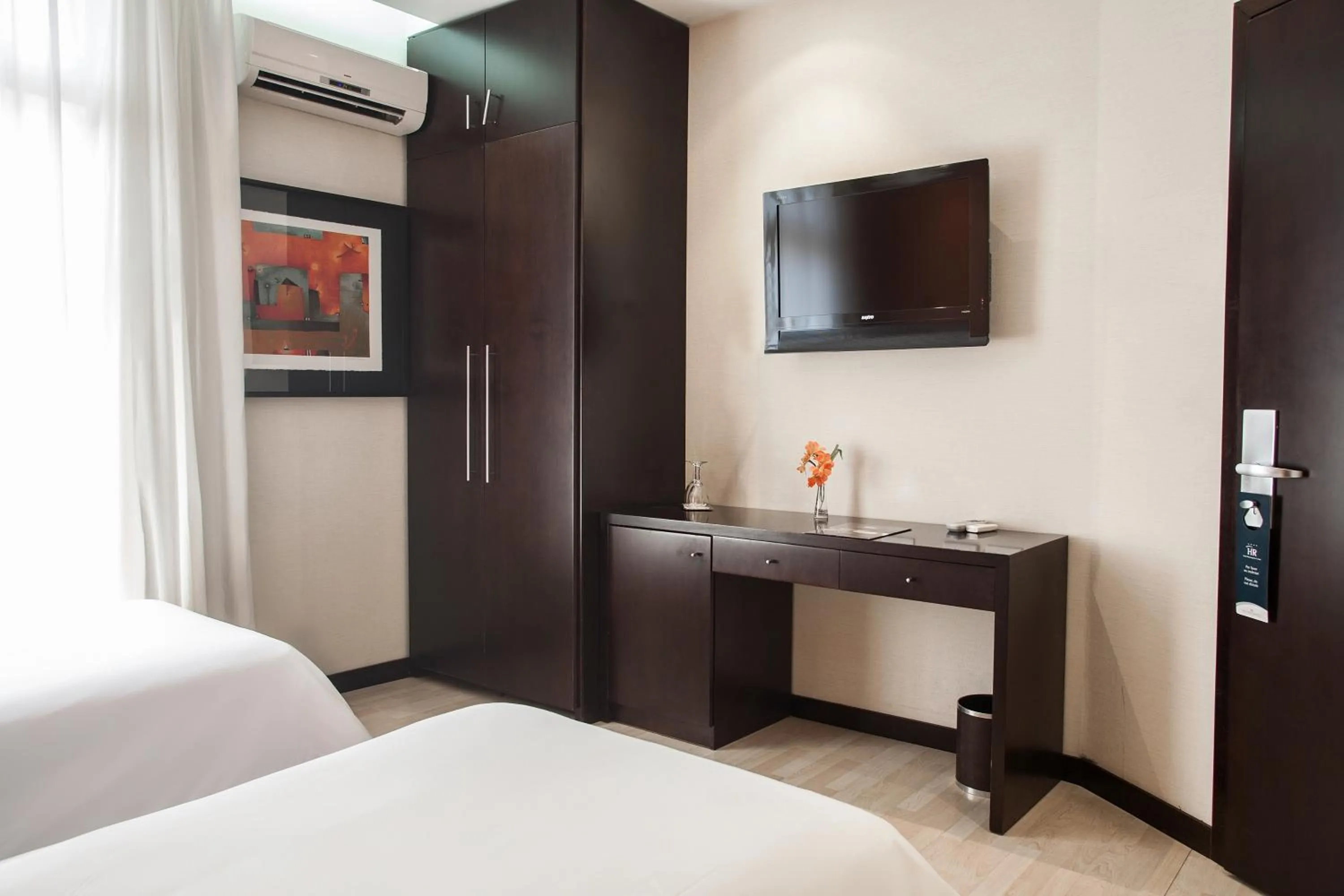 Classic Twin Room in HR Luxor Hotel Buenos Aires