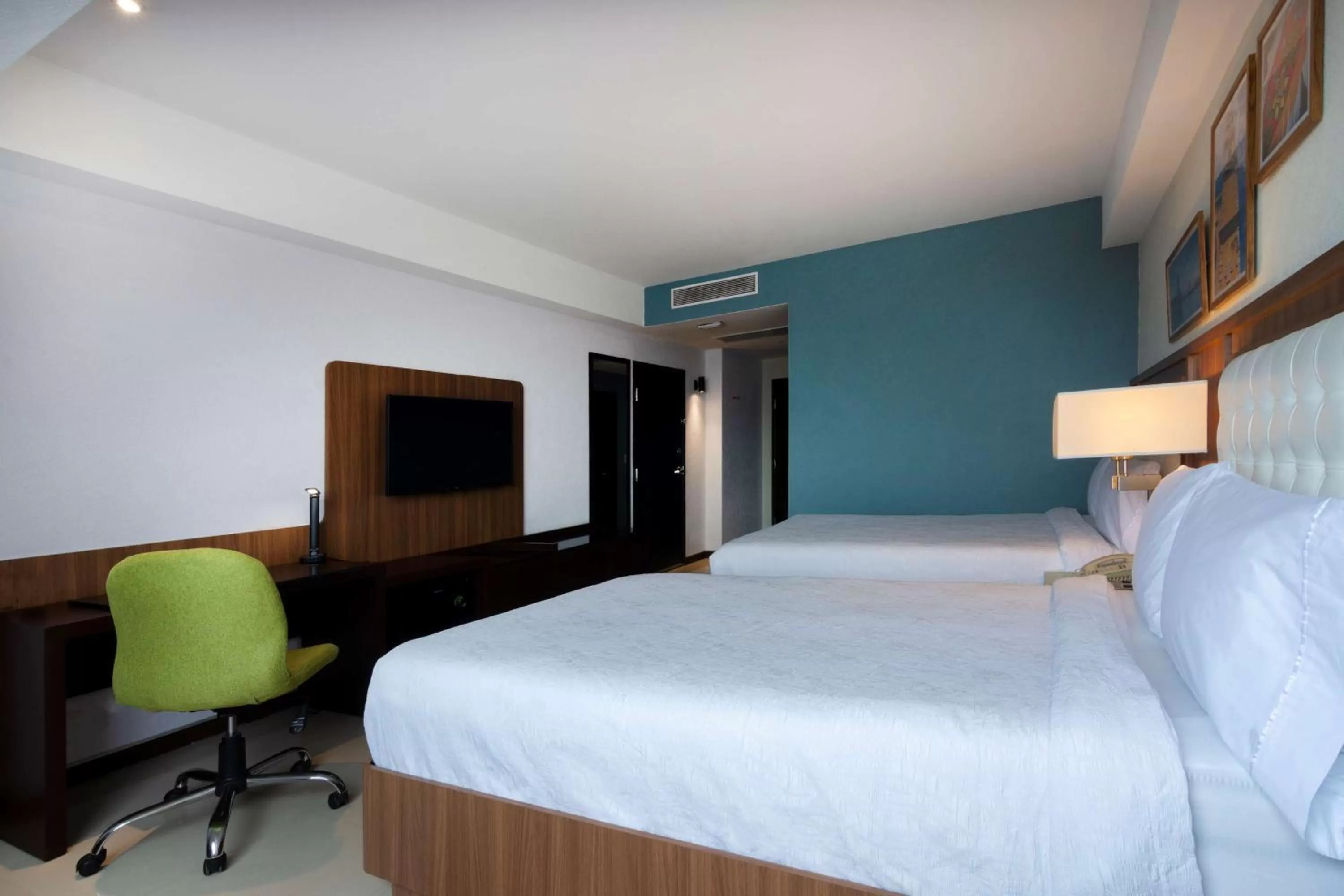 Standard Double Room with Two Double Beds - Non-Smoking in Hampton by Hilton Veracruz Boca Del Rio