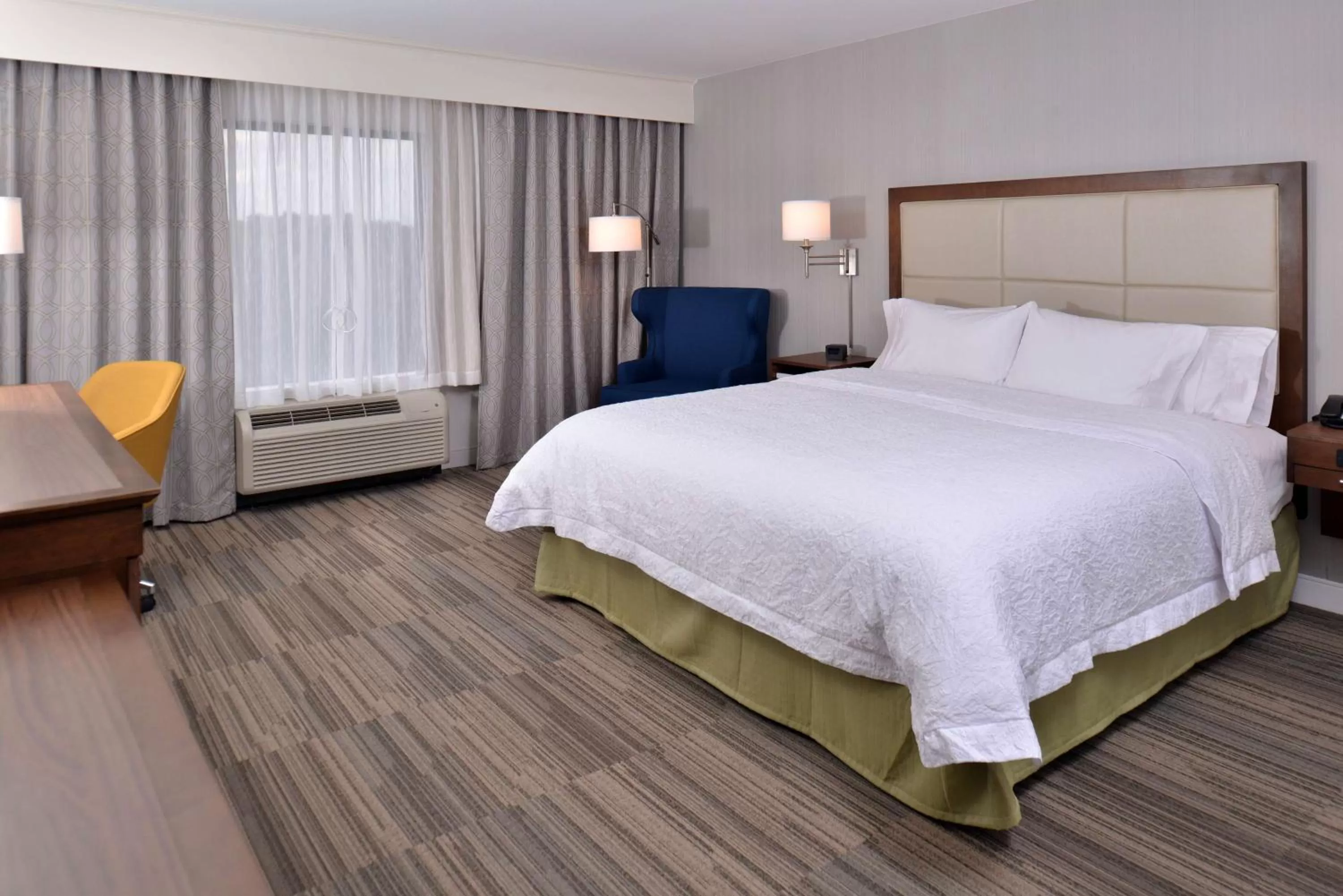 King Room - Non-Smoking in Hampton Inn & Suites Ann Arbor West