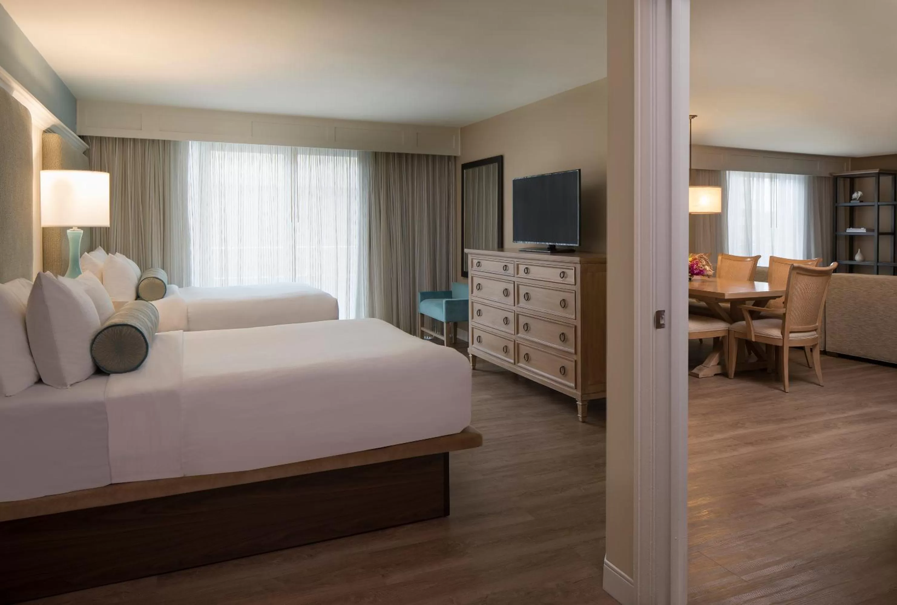 One Bedroom Tower Naples View Two Doubles in Edgewater Beach Hotel