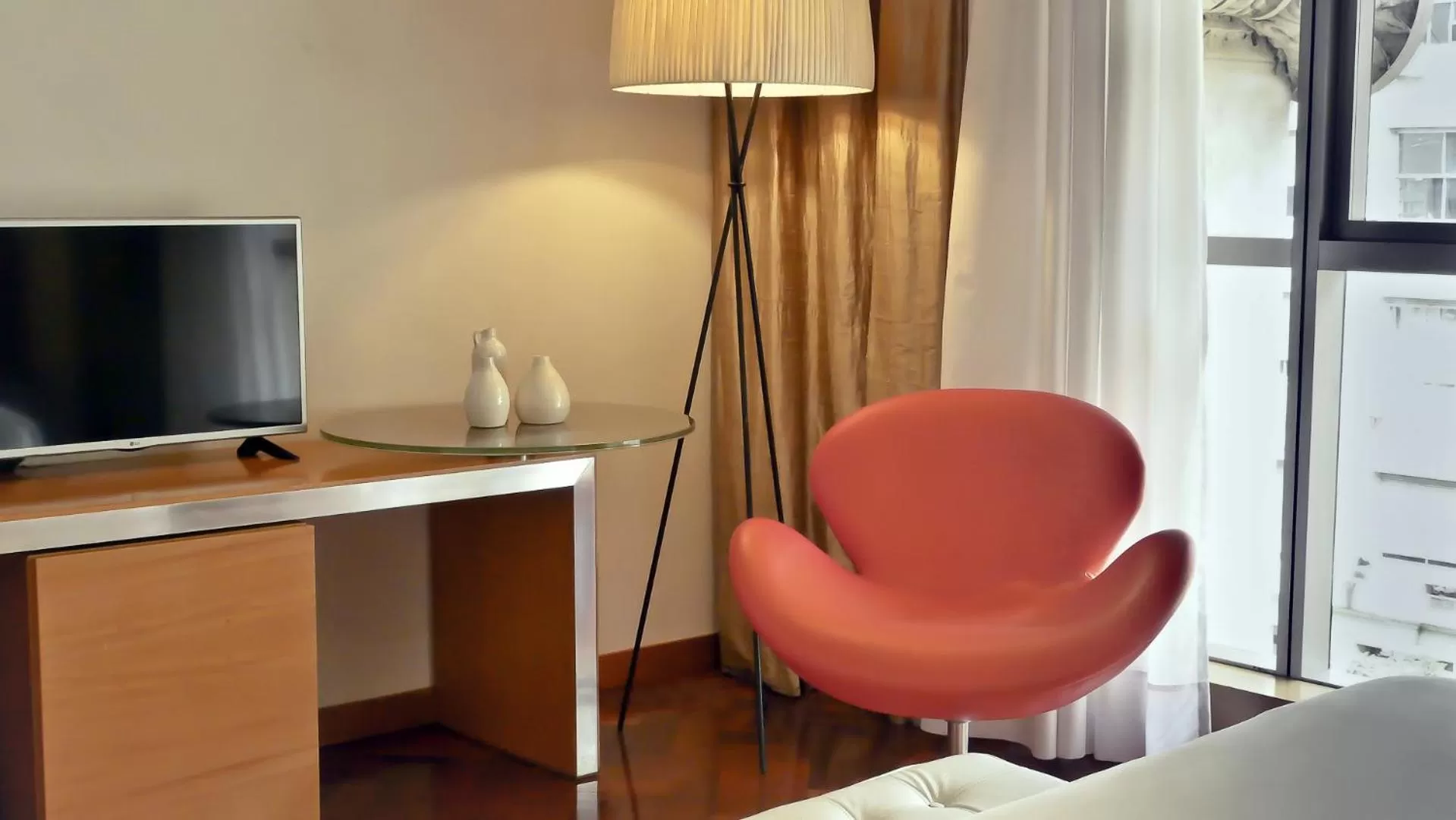 Superior Double Room in 725 Continental Hotel