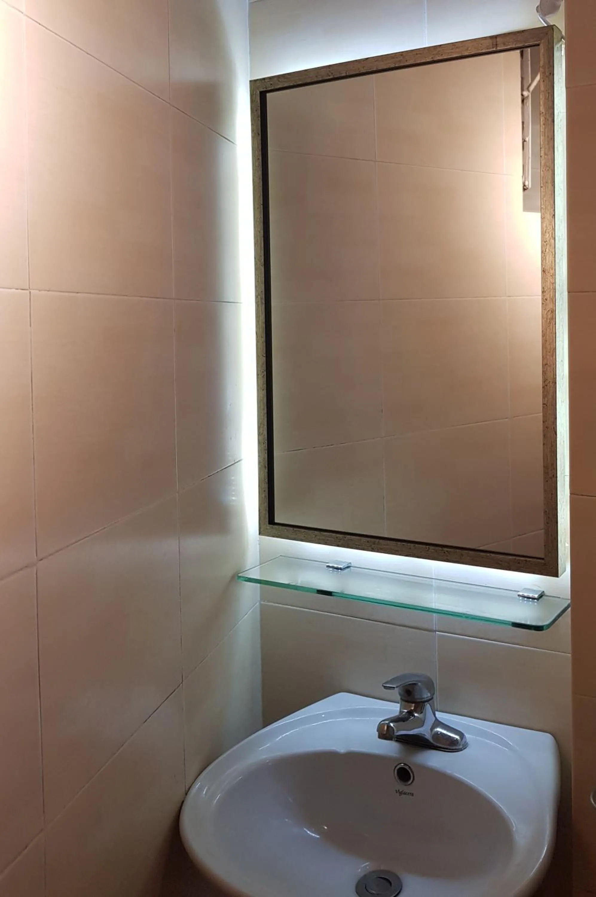 Deluxe Single Room in Memory Hotel