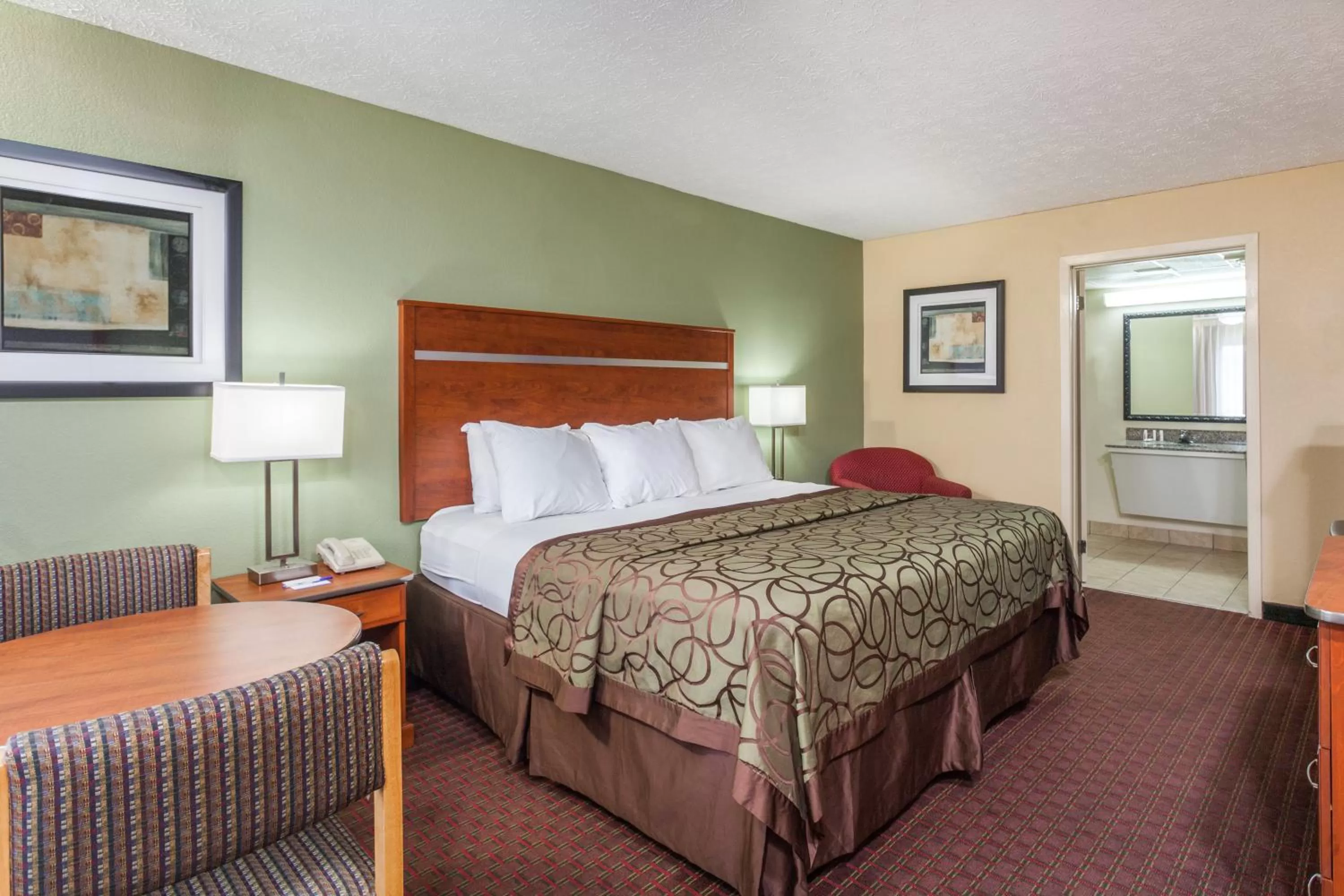 King Room - Non-Smoking in Baymont by Wyndham Pigeon Forge near Island Drive