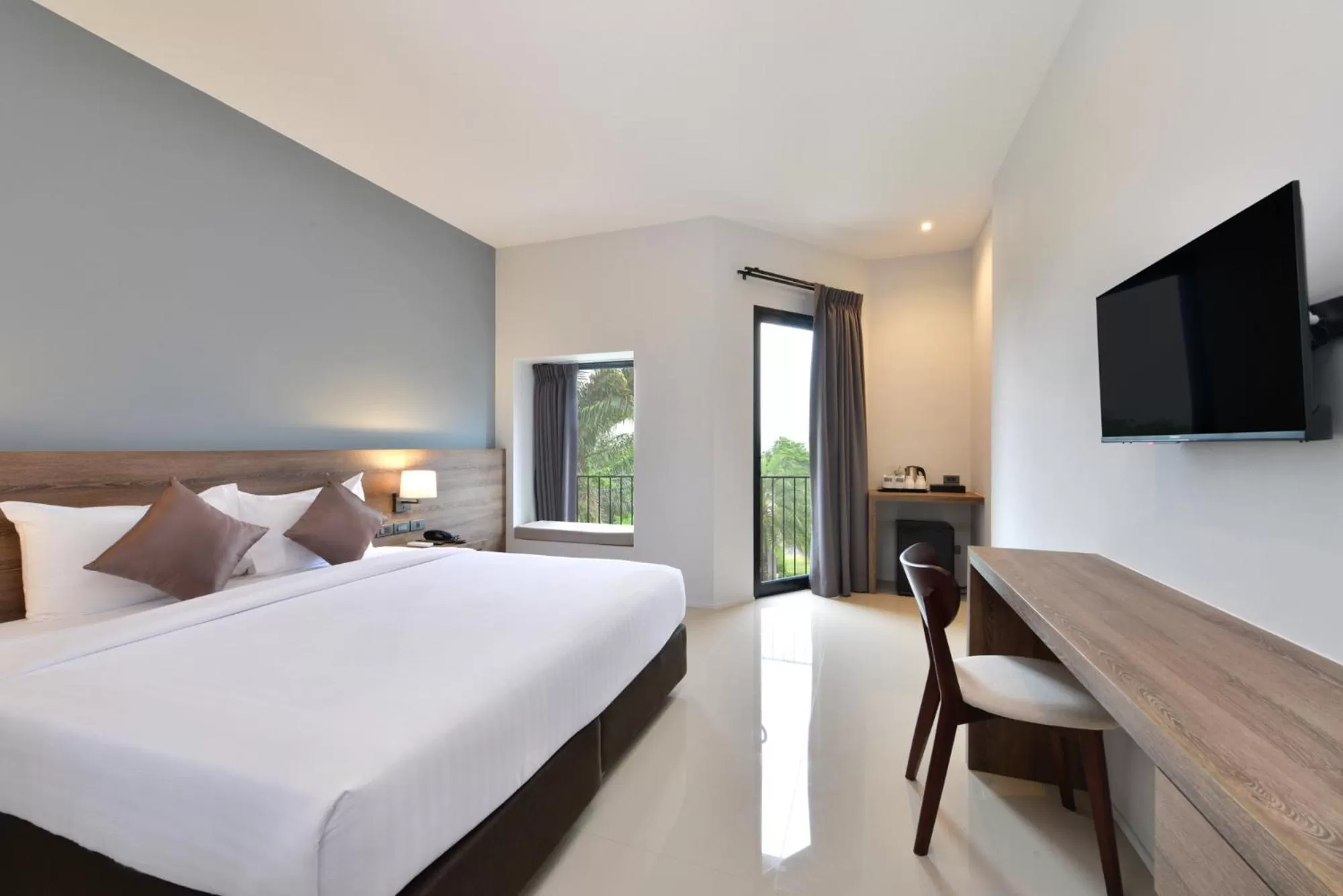 Deluxe King Room in The Chill at Krabi Hotel