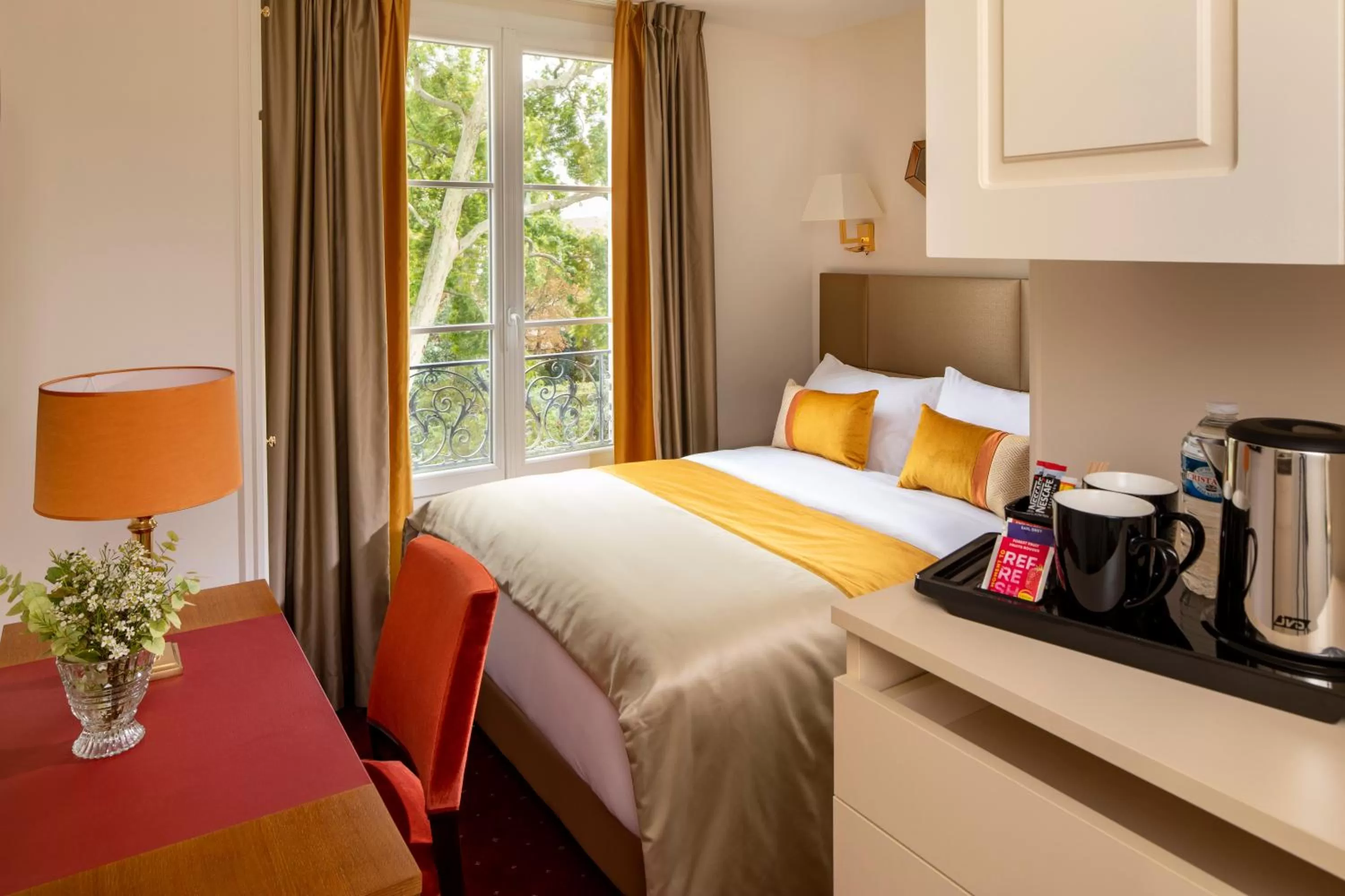 Double Room with Garden View in Hotel De Suede Saint Germain