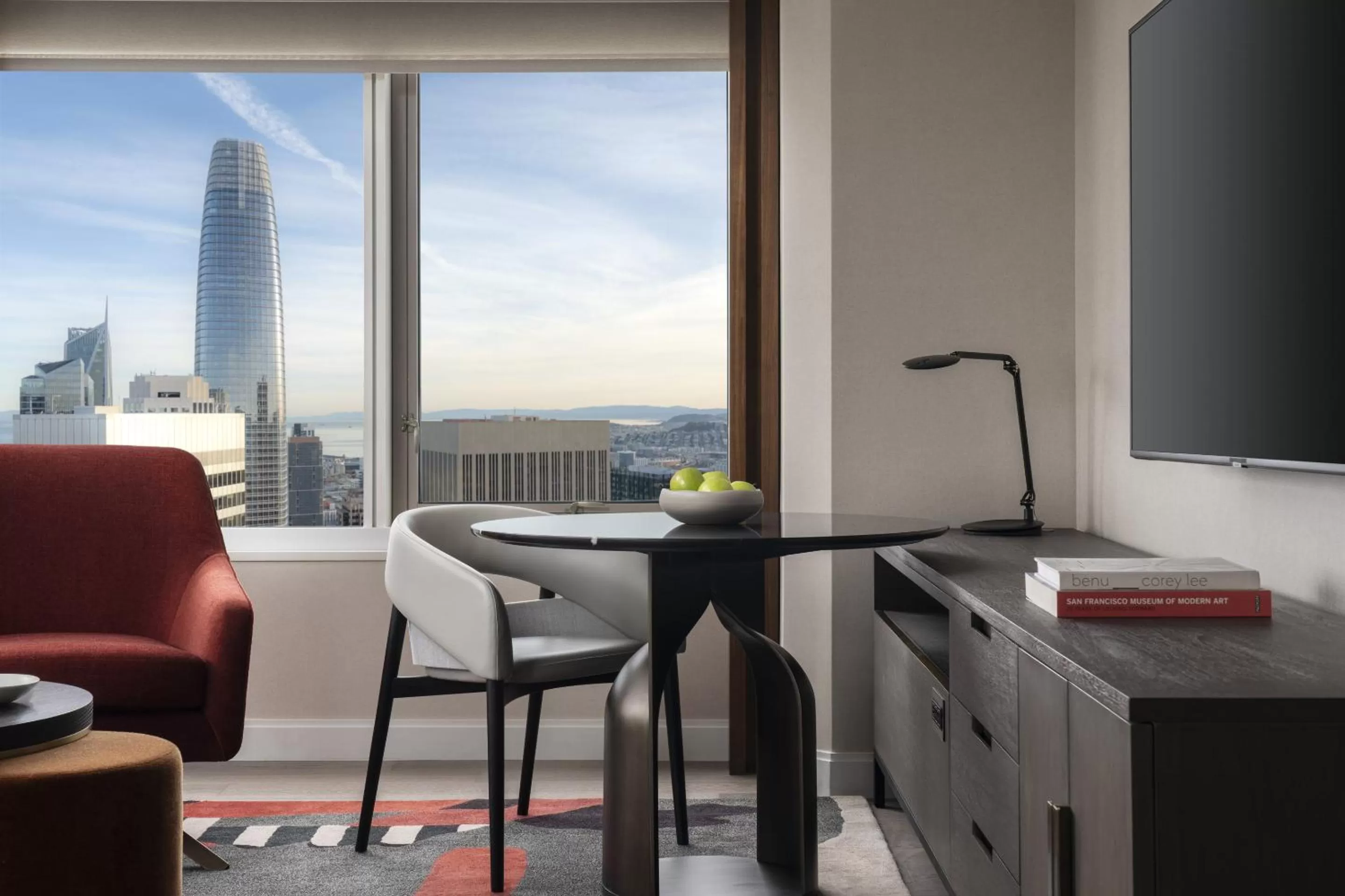 One-Bedroom Suite with Golden Gate View in Four Seasons Hotel San Francisco at Embarcadero