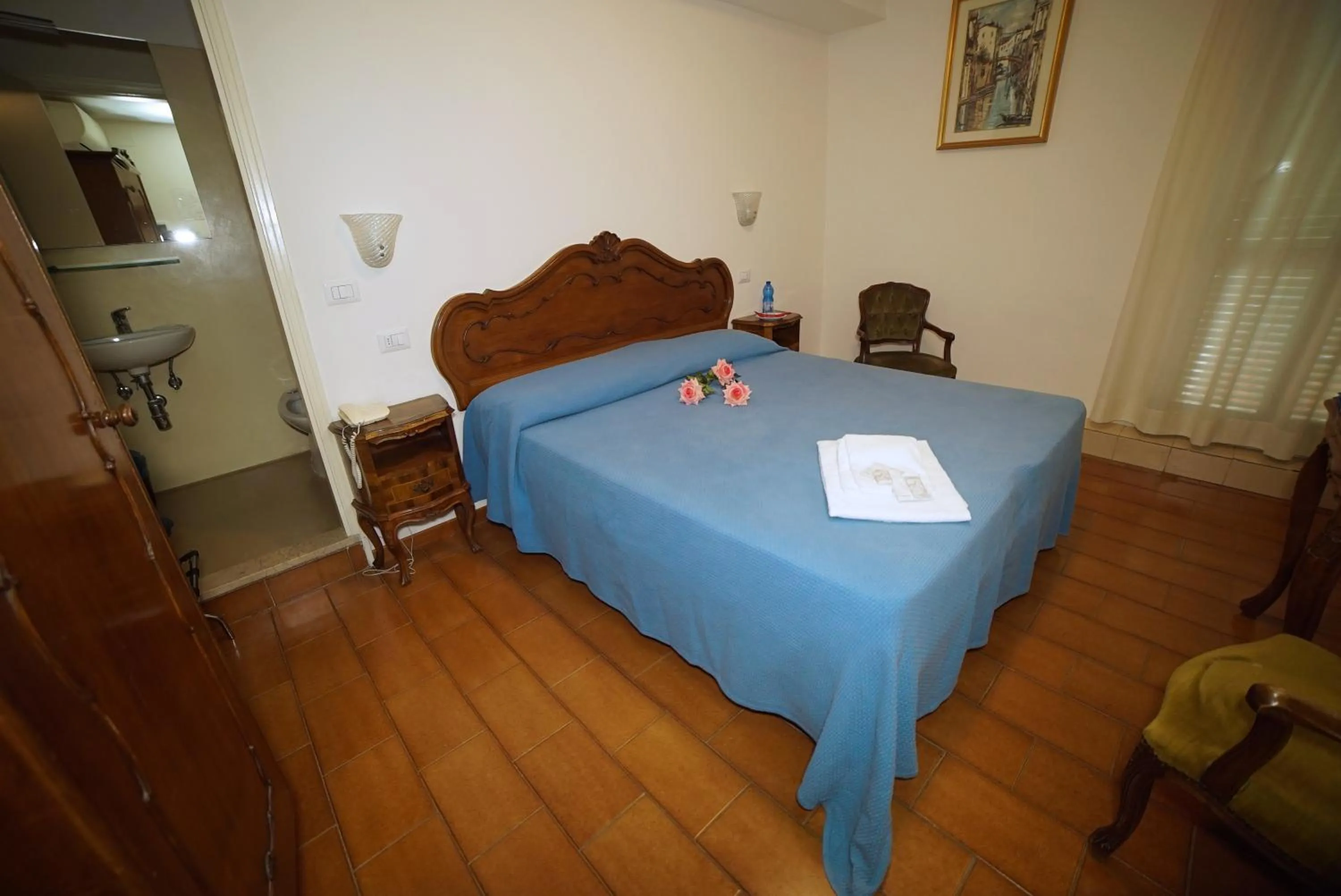 Standard Double or Twin Room in Hotel Canada