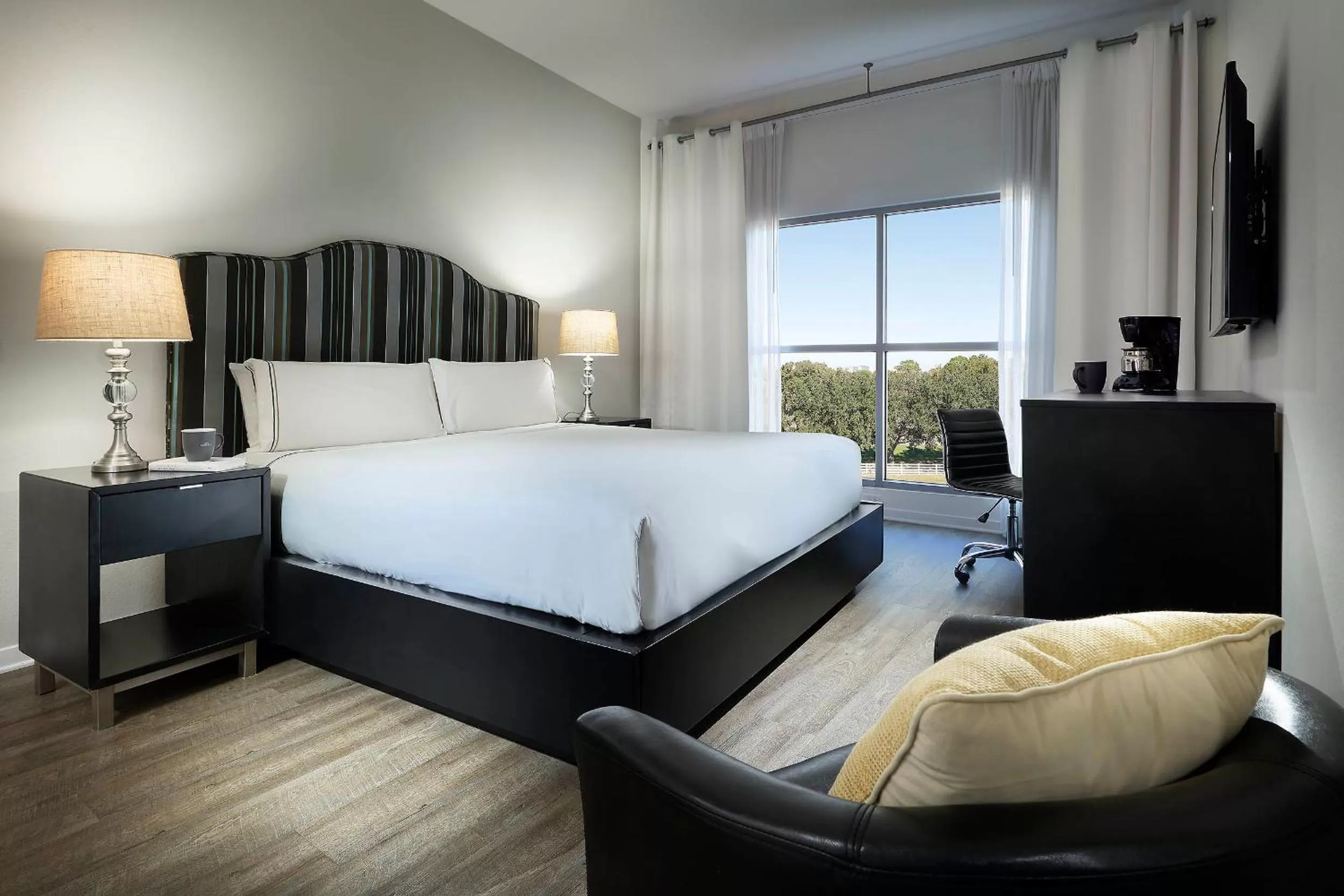 One Bedroom Suite with King Bed in Meliá Orlando Celebration