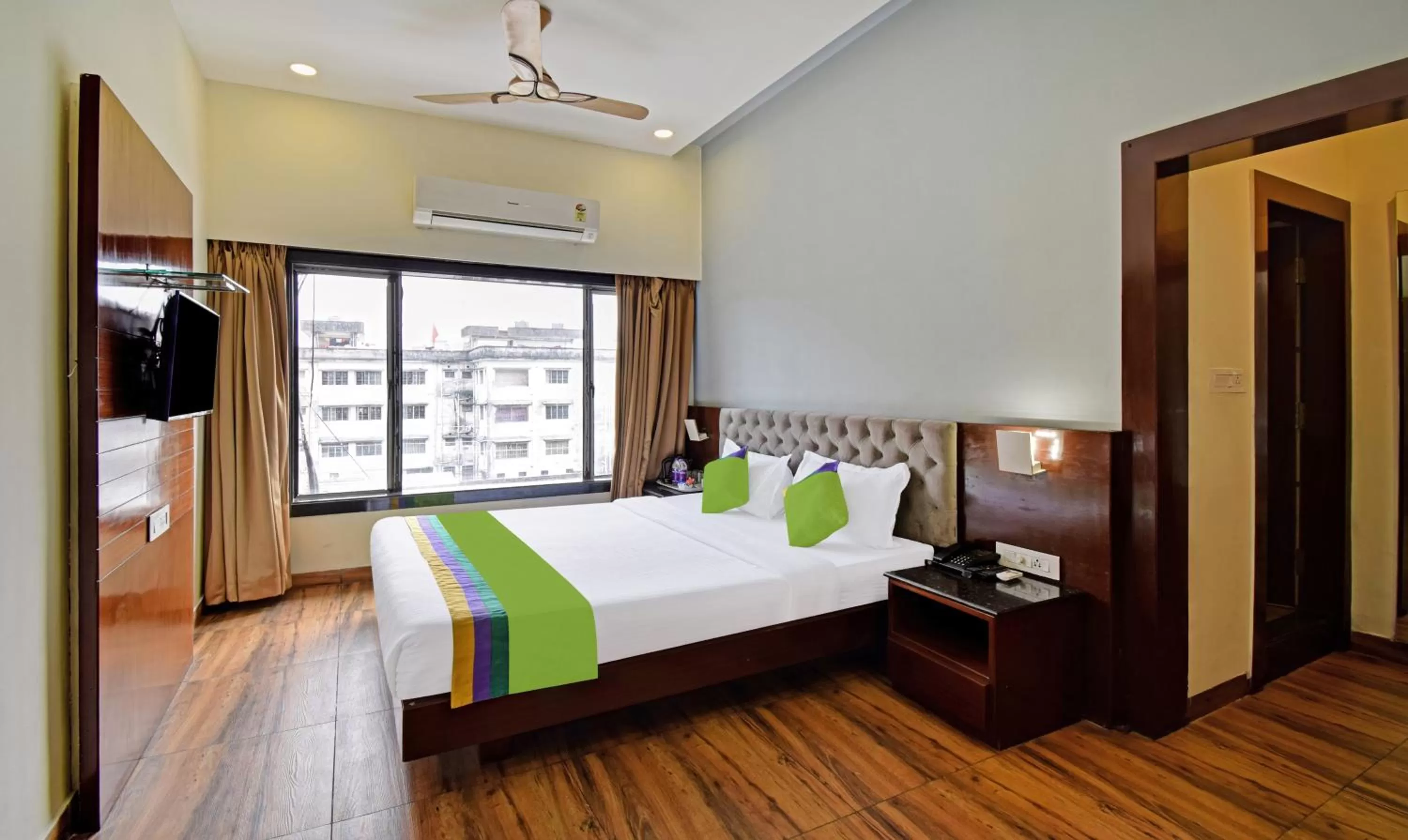 Deluxe Double Room - single occupancy in Treebo Sky Point