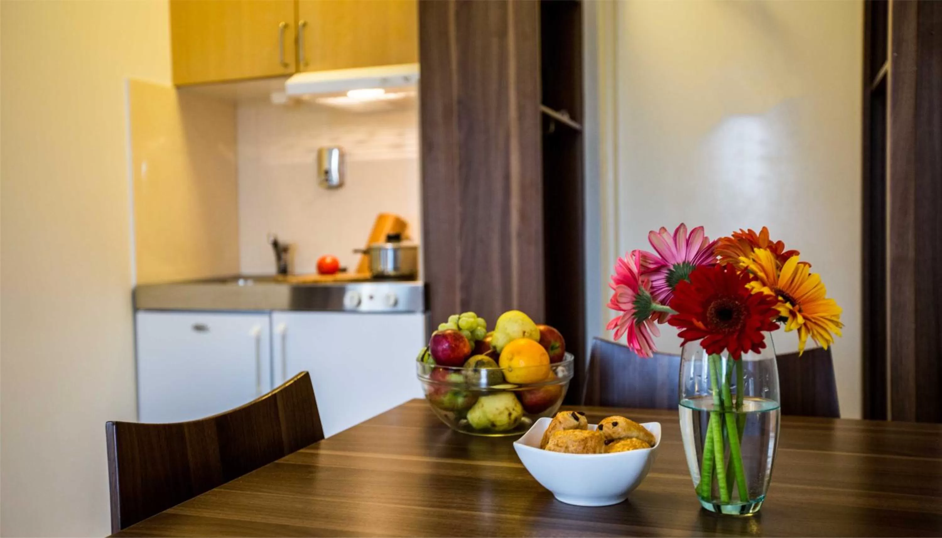 Triple Room in Central City Apartments