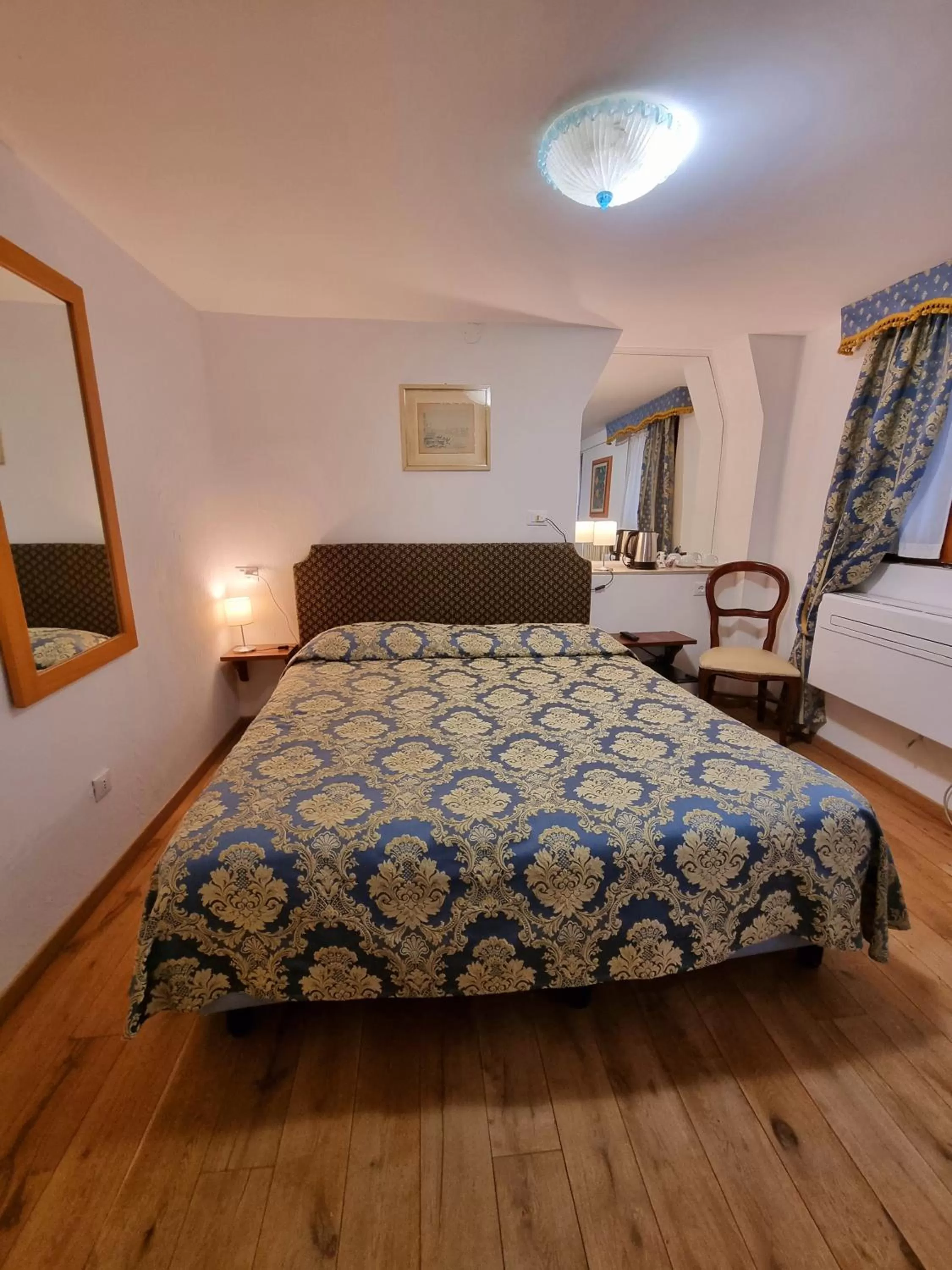 Economy Double Room in Albergo Casa Peron
