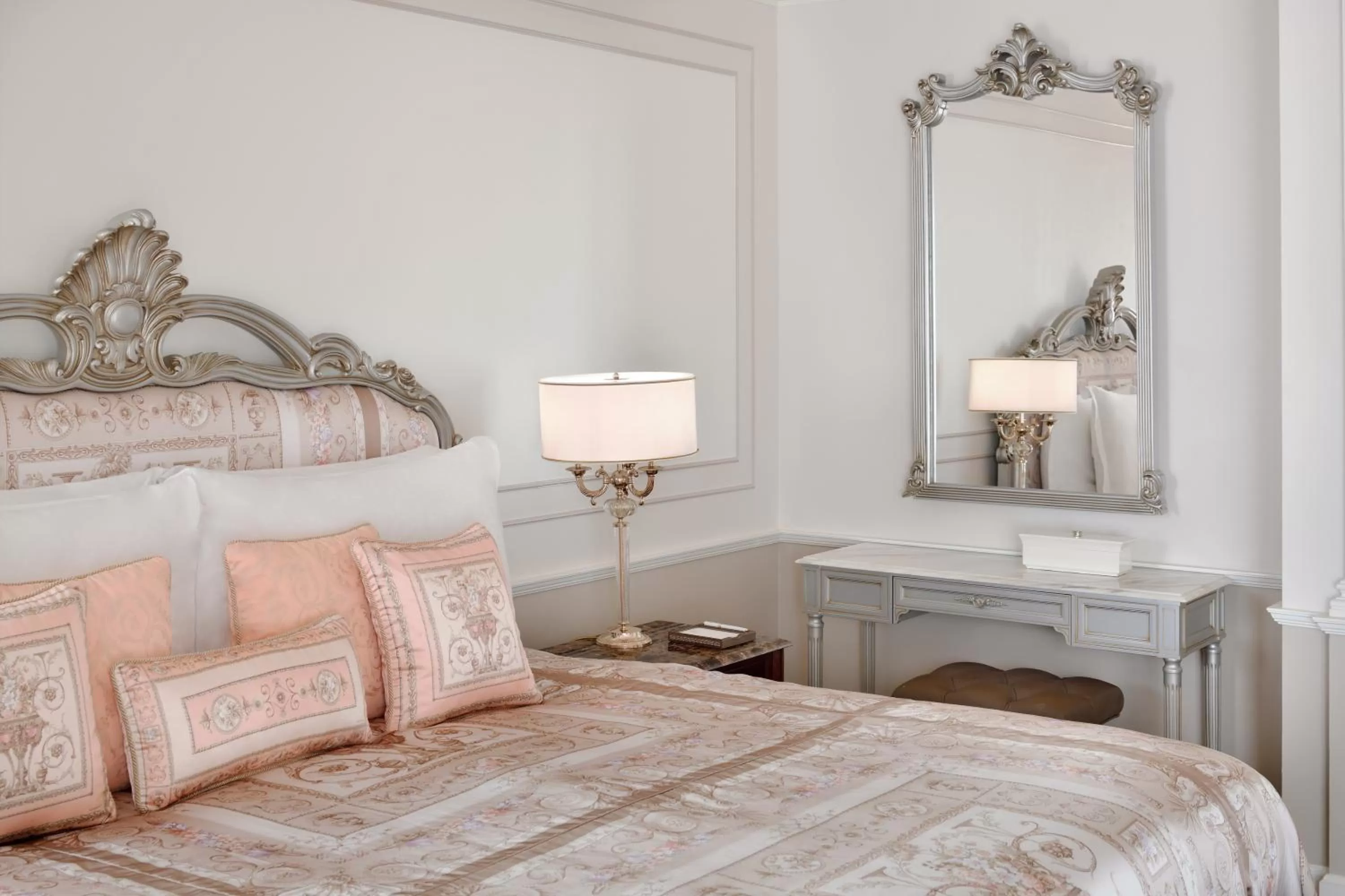 Family Deluxe City View Connected Suite in Palazzo Versace Dubai