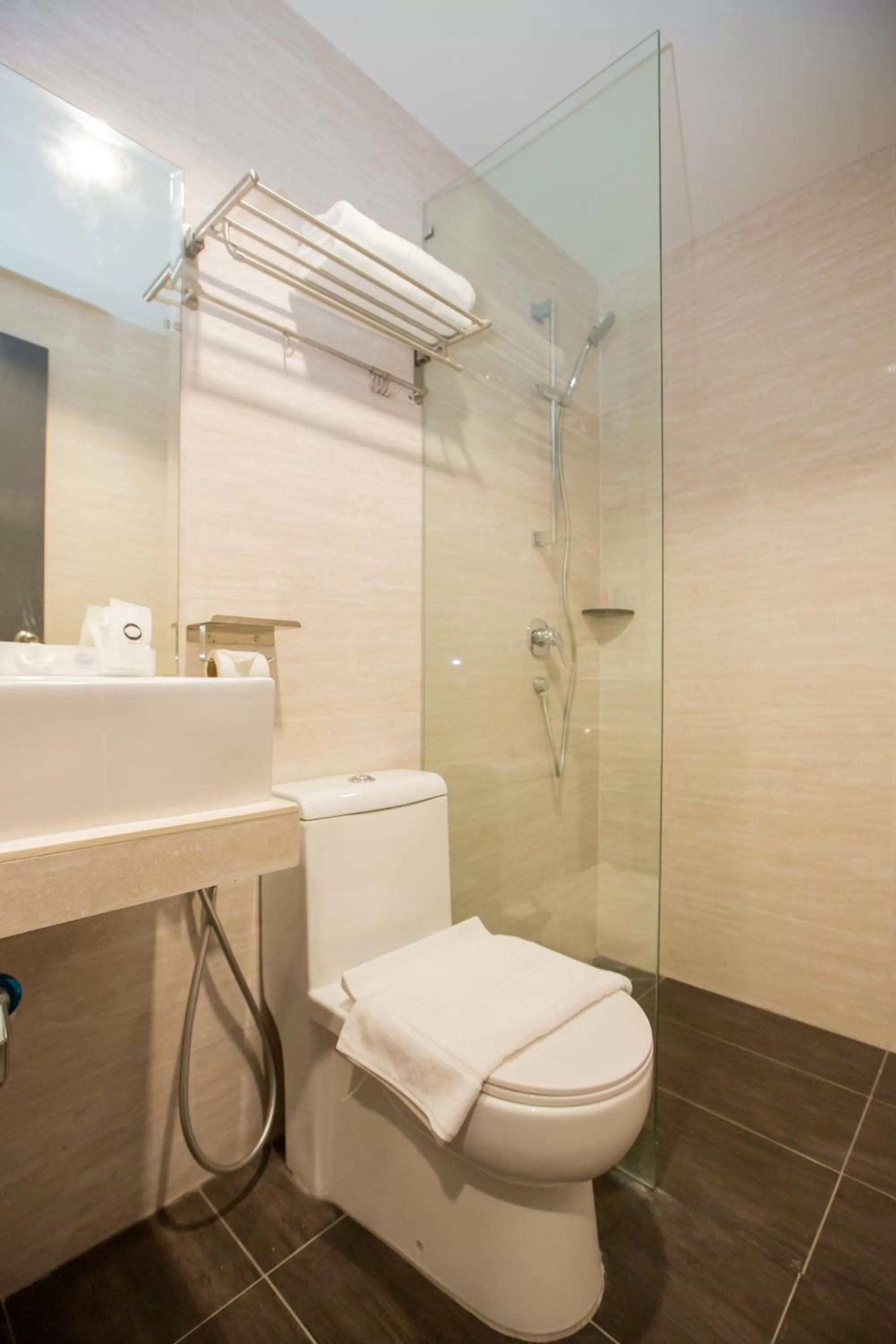 Superior King Room in 1 Hotel Signature