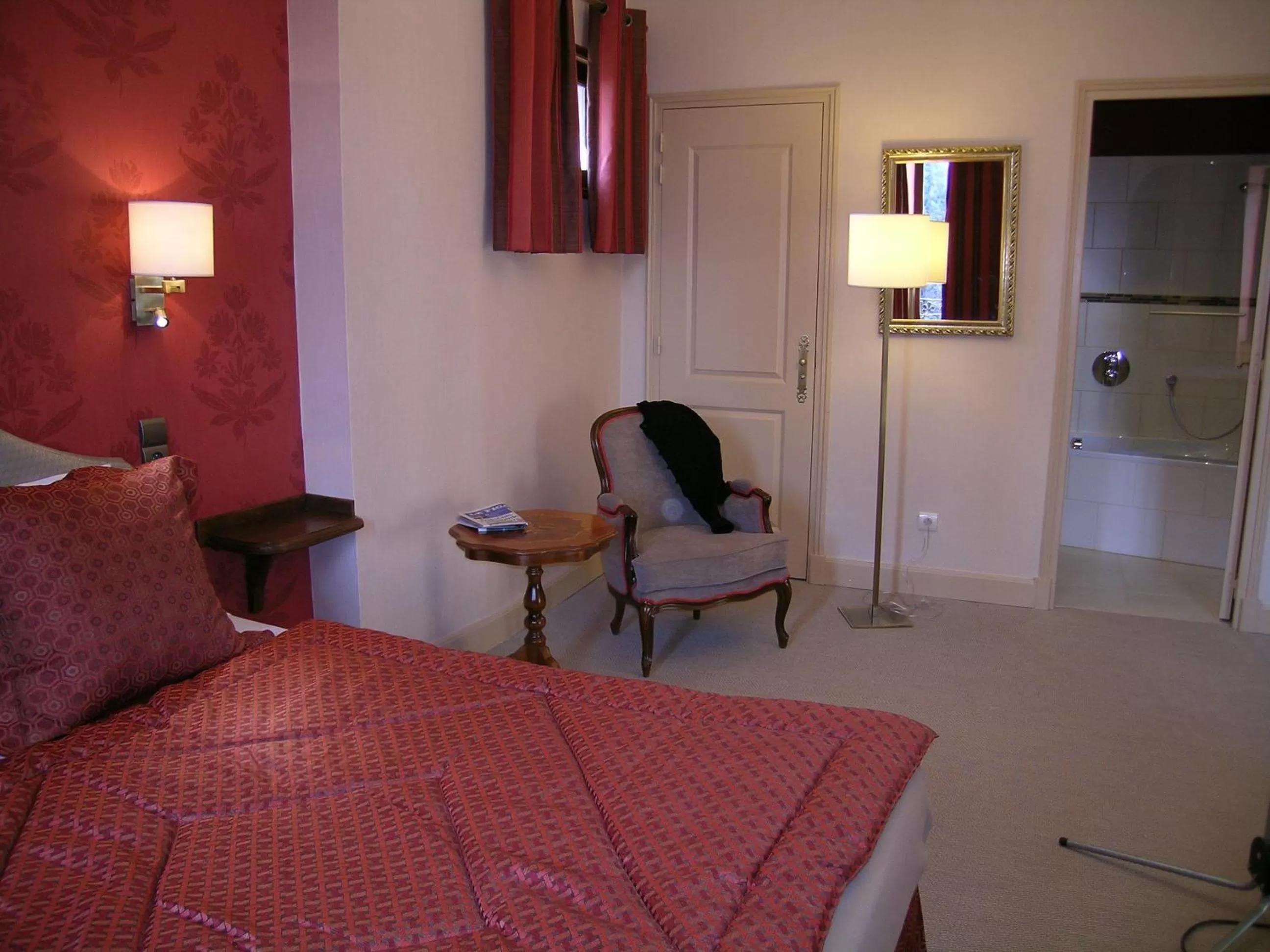 Quadruple Room in Cit'Hotel Sphinx - Hotel