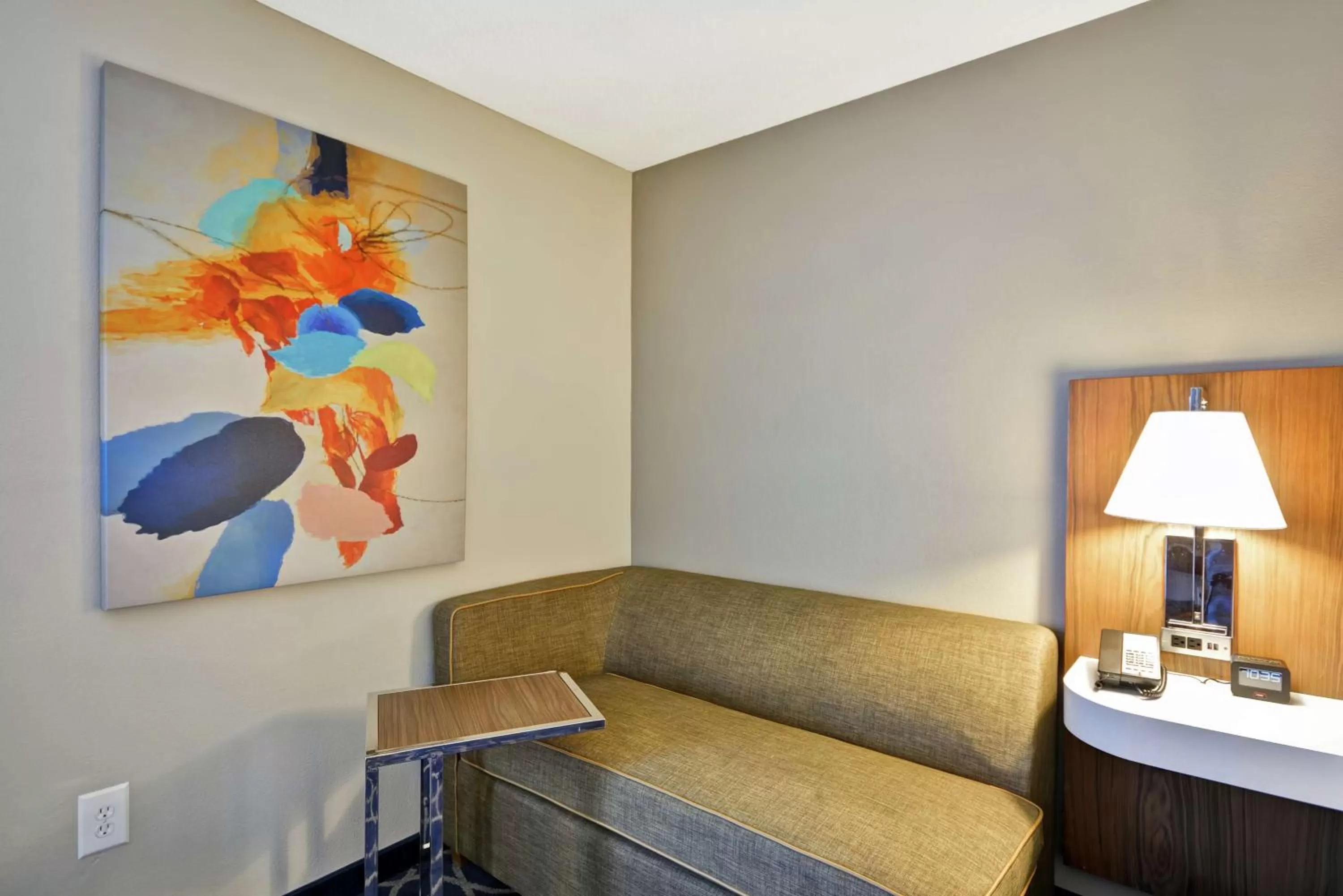 King Room with Shower - Non-Smoking in Hampton Inn Auburn