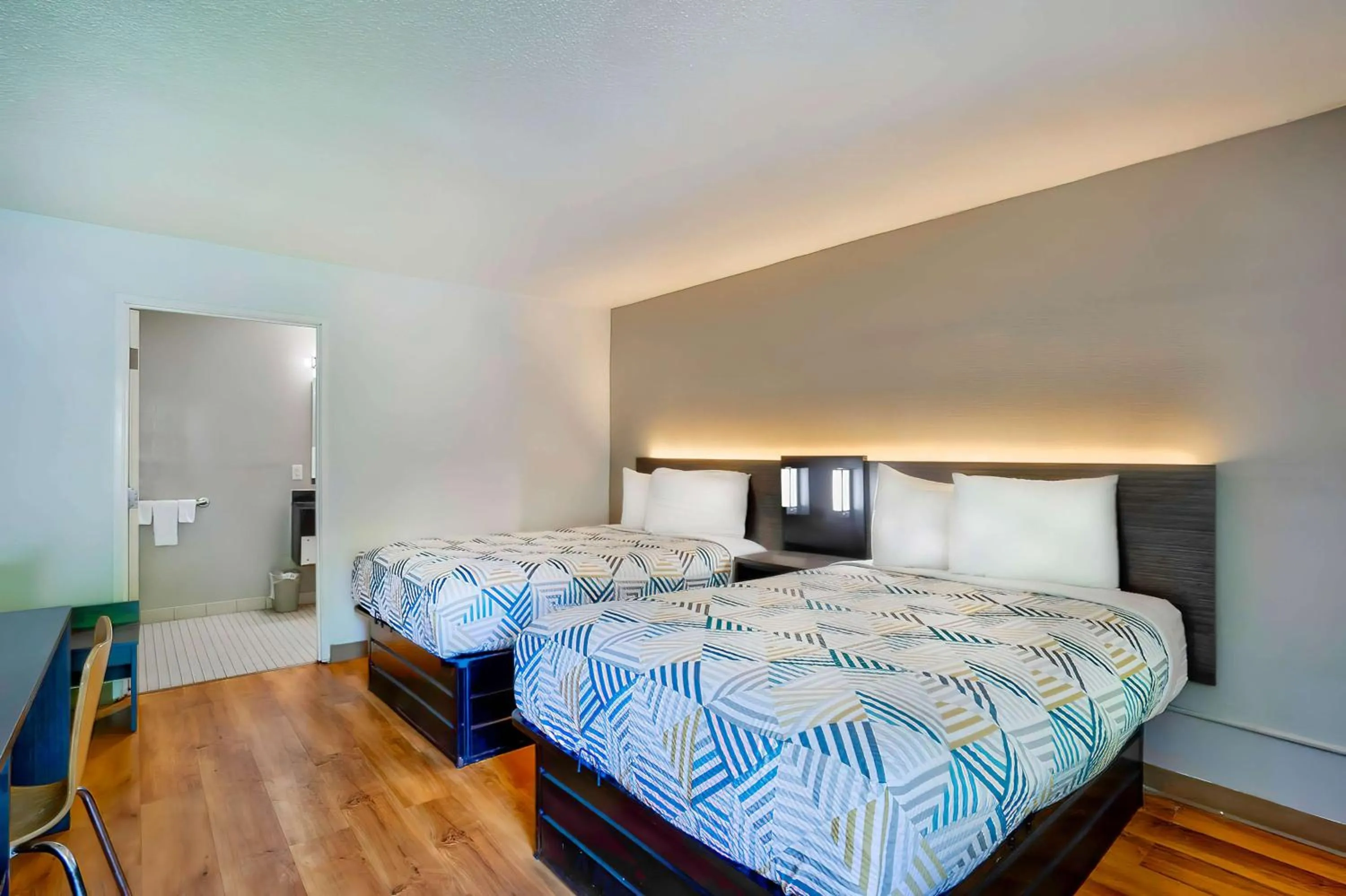 Quadruple Room - single occupancy - Disability Access - Non-Smoking in Motel 6 Virginia Beach