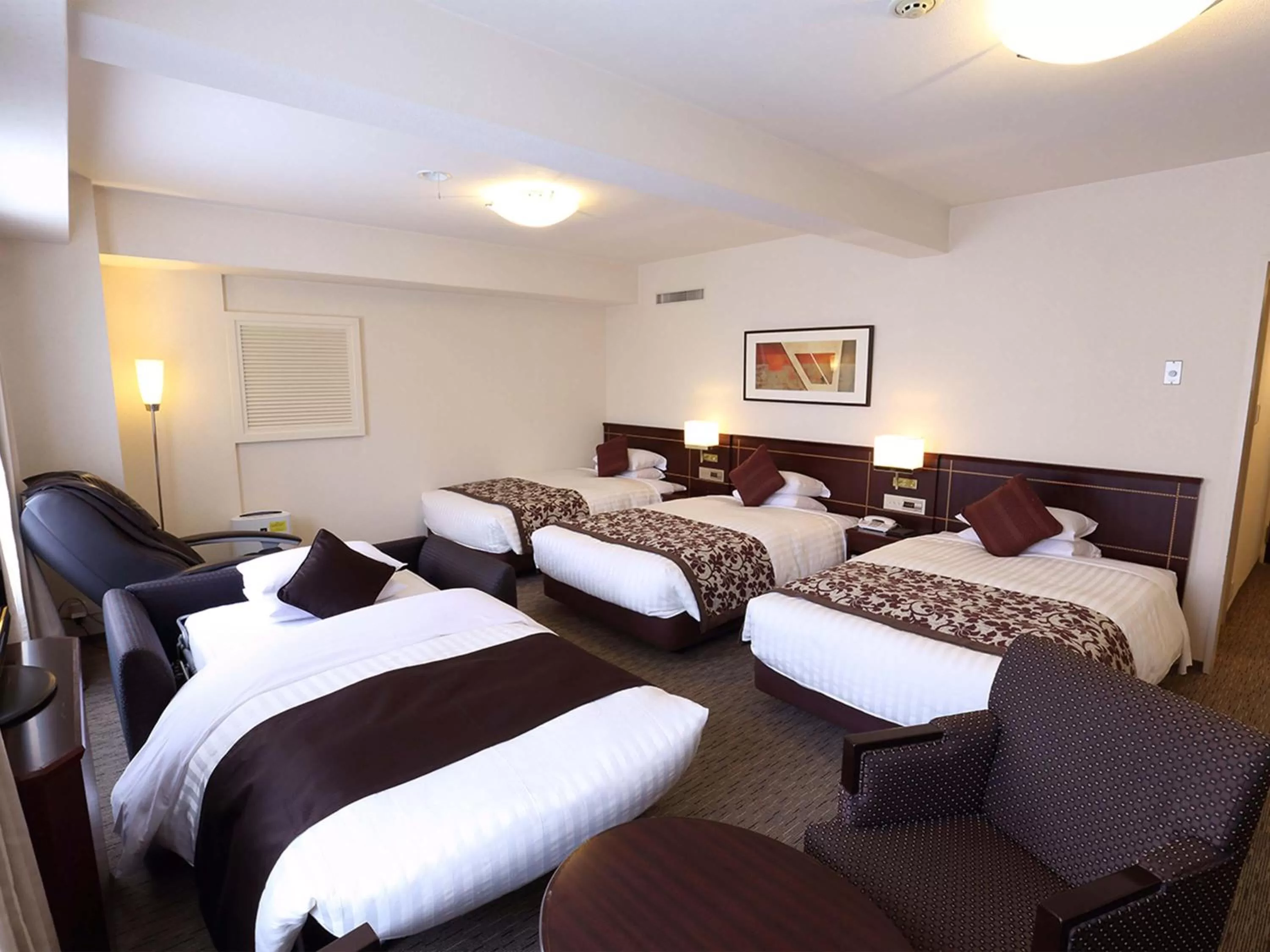 Deluxe Quadruple Room - Non-Smoking in Nishitetsu Grand Hotel