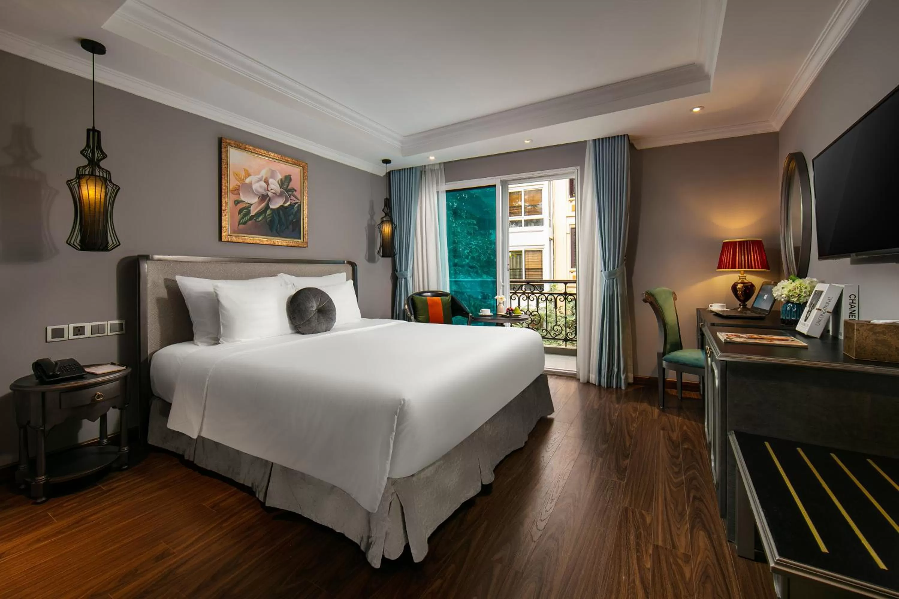 Junior Suite in Hanoi L'Heritage Hotel & Gym - Spa