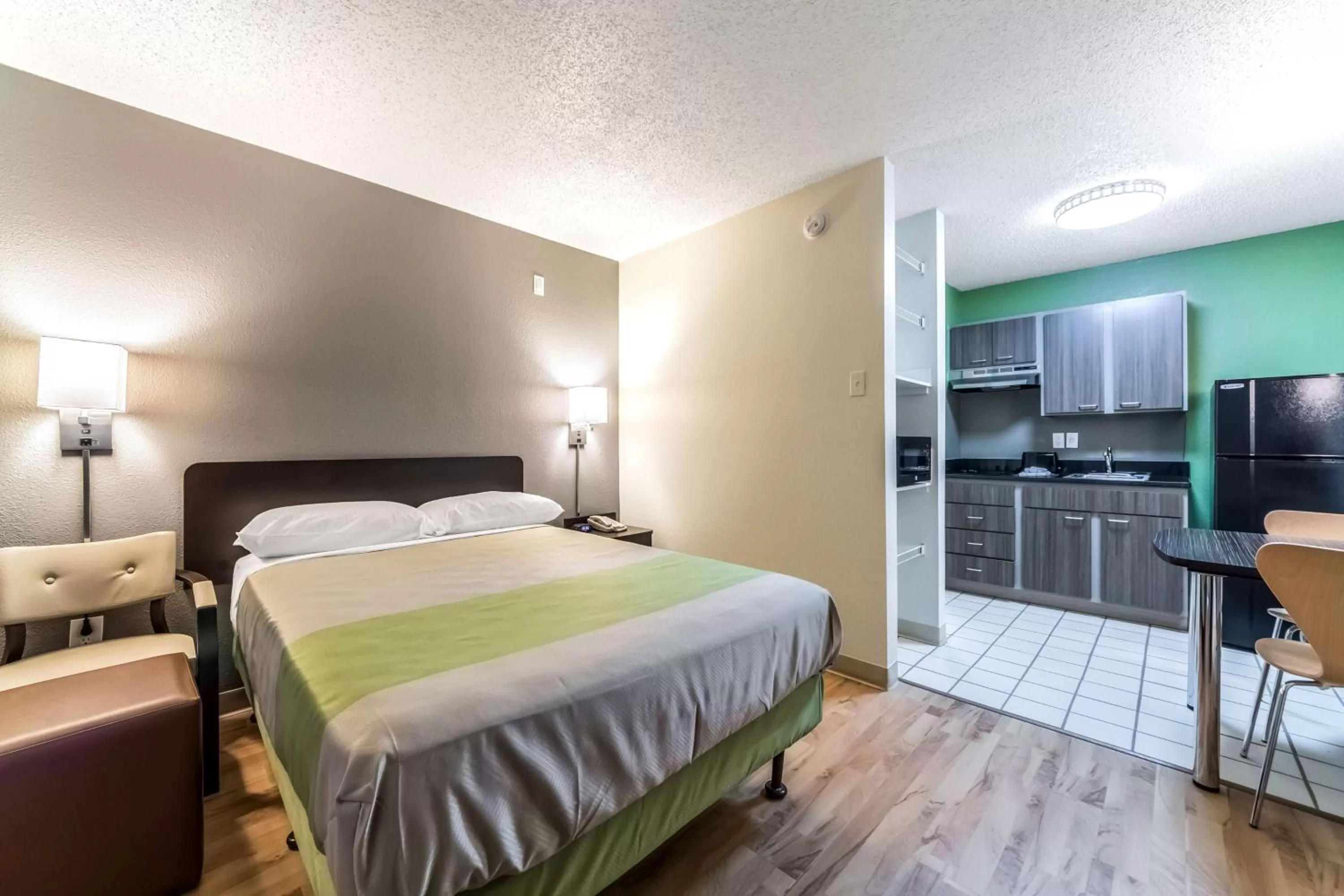 Queen Suite - single occupancy - Non-Smoking in Studio 6-Dallas, TX - Northwest