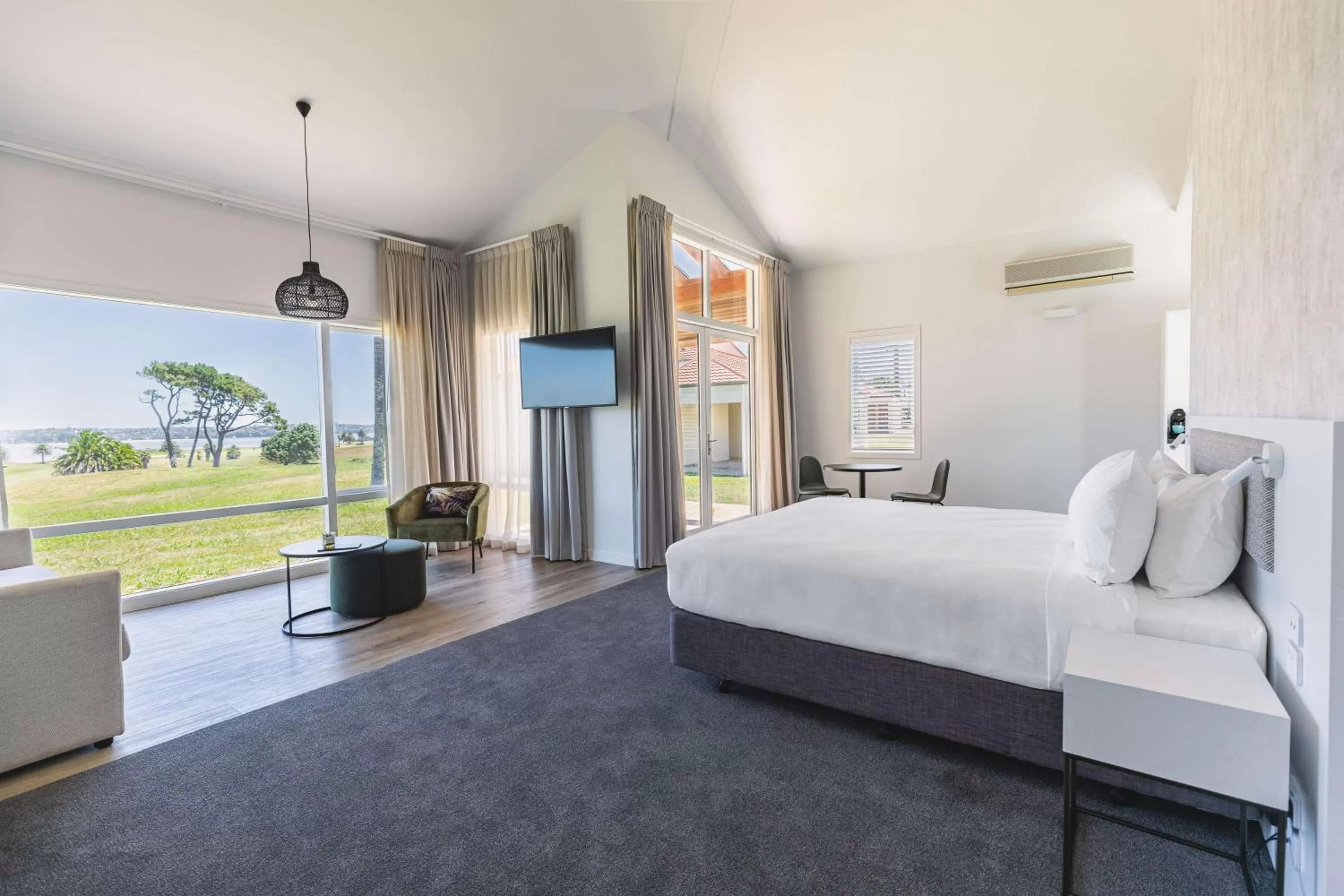 Deluxe King Villa  in Rydges Formosa Auckland Golf Resort