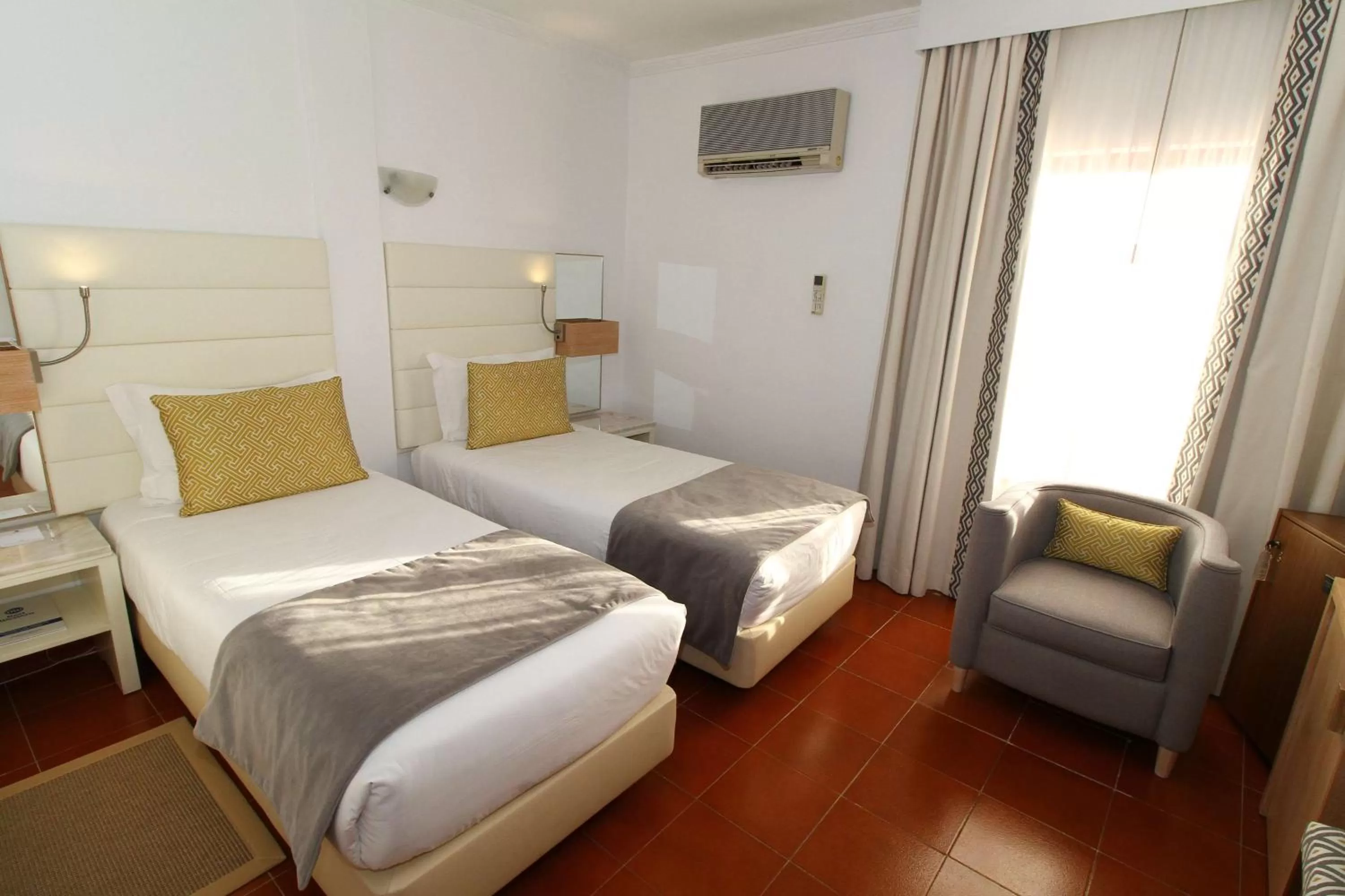 Standard Twin Room in Best Western Hotel Dom Bernardo