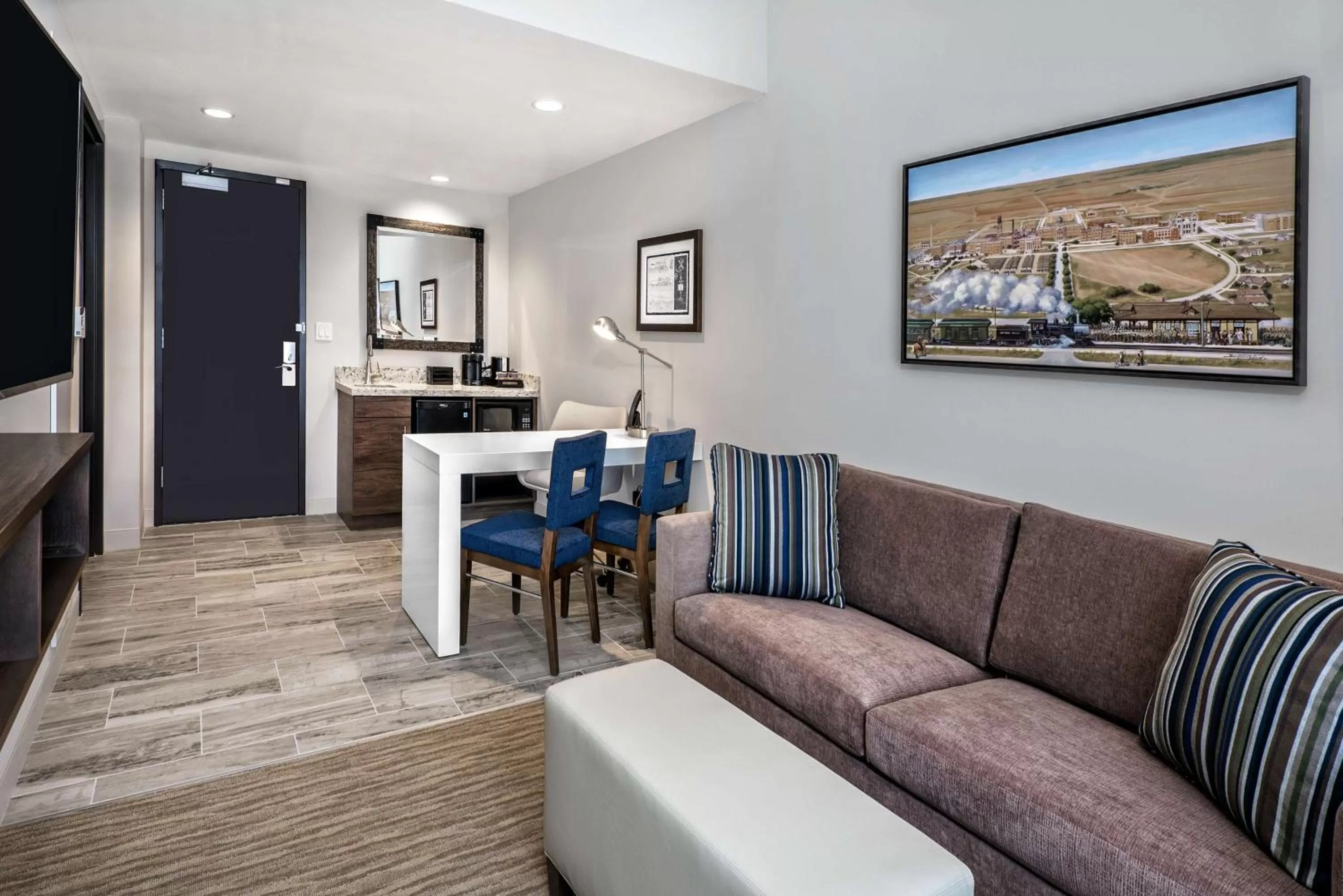 Two Room Queen Suite with Two Queen Beds in Embassy Suites By Hilton College Station