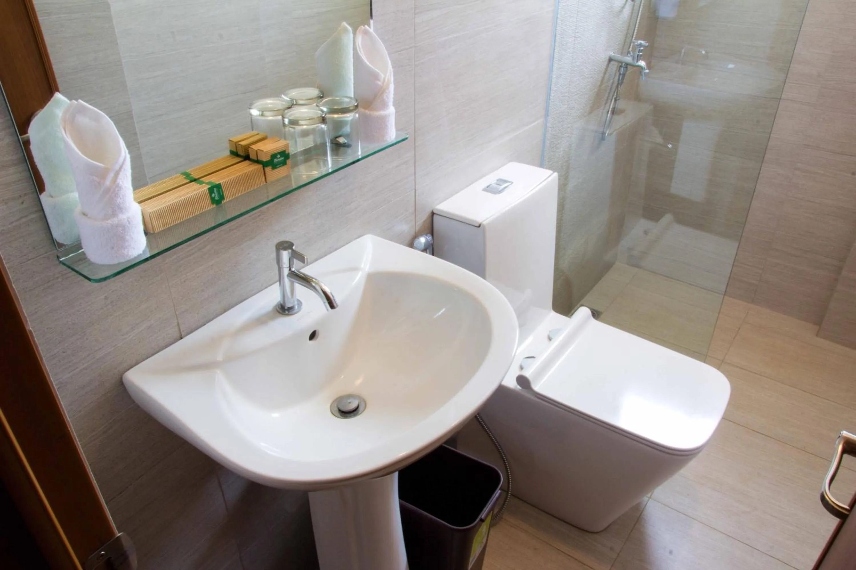 Deluxe Double Room in Sheridan Boutique Hotel