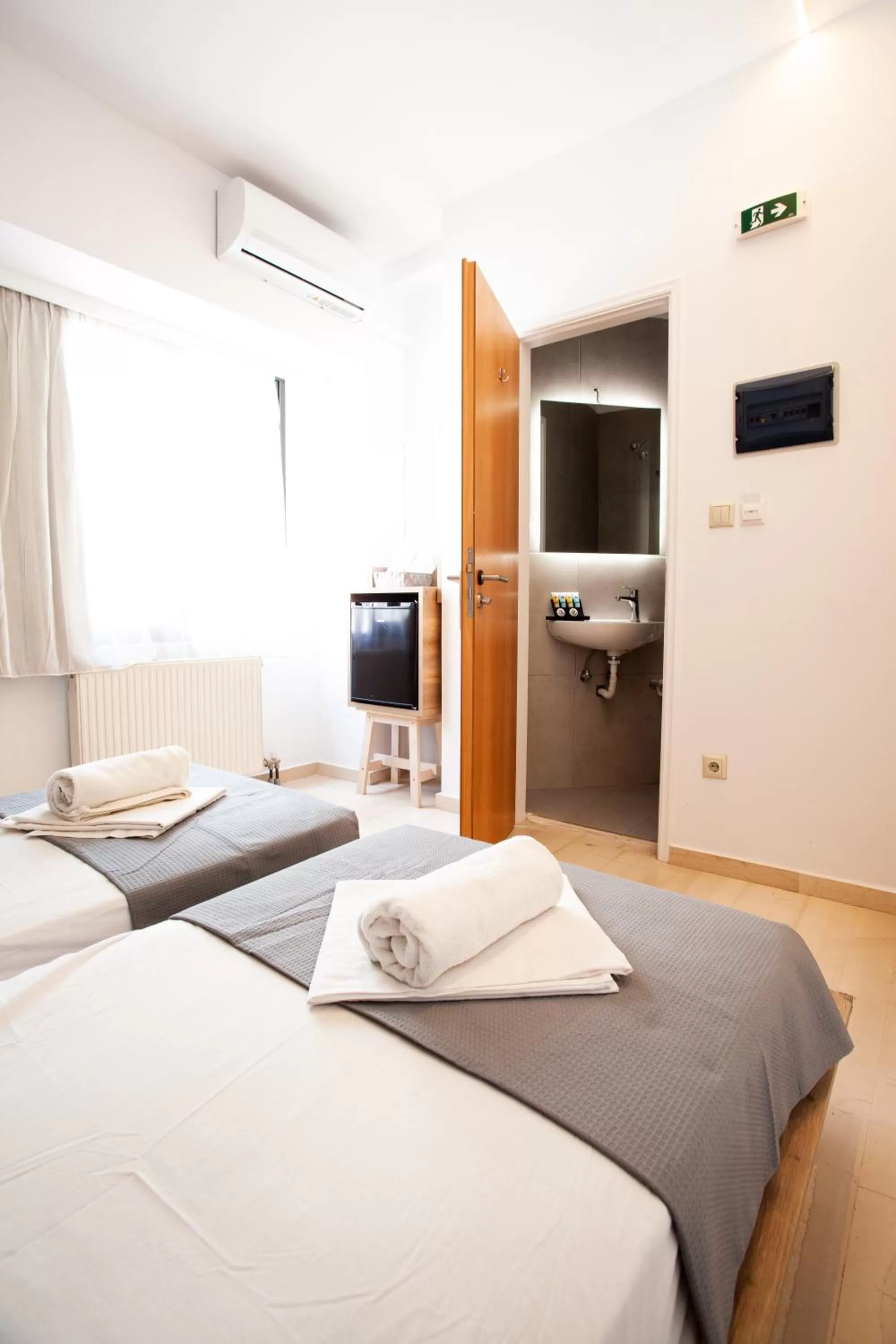 Budget Triple Room in Athens Studios