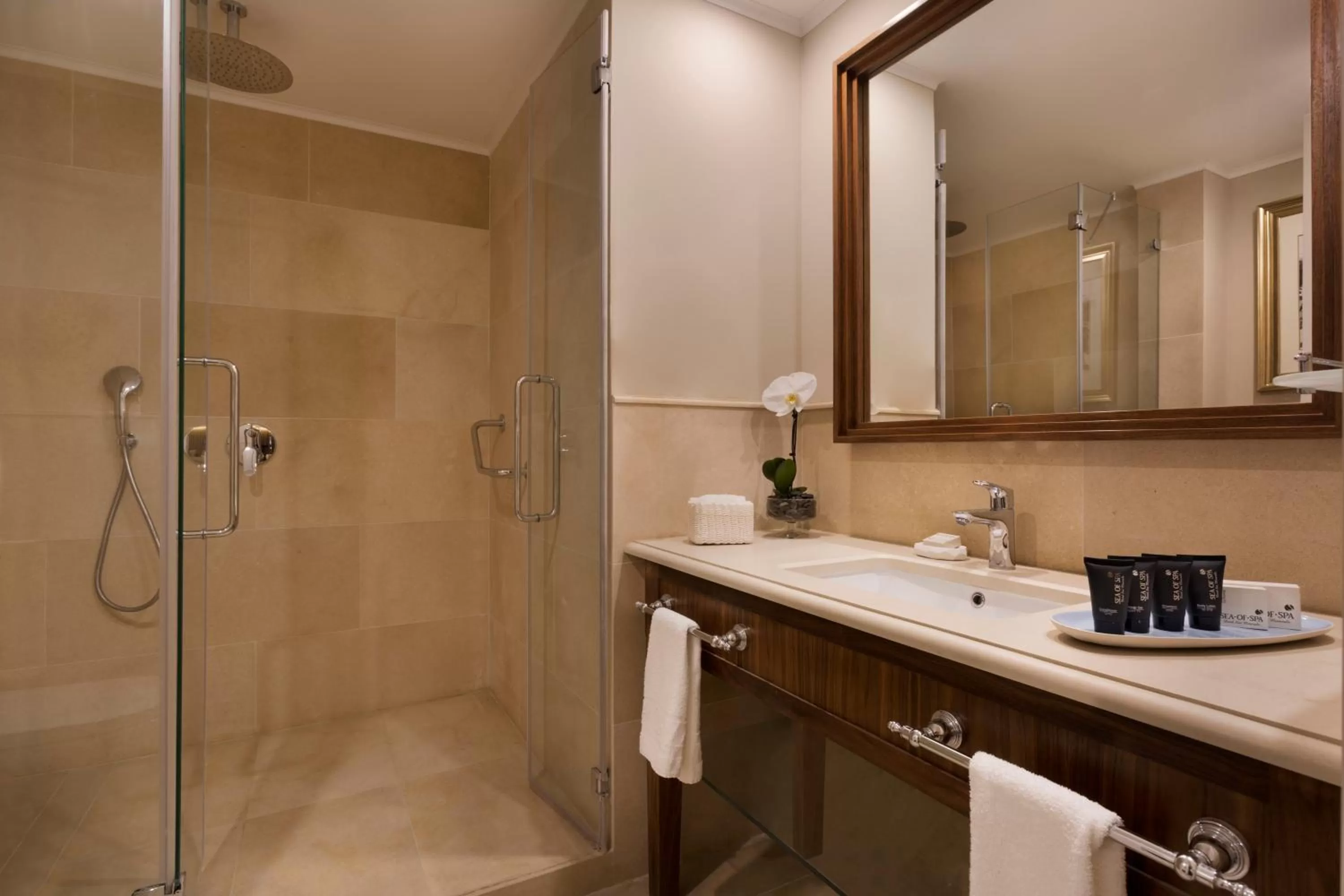 Superior Queen Room - single occupancy in Herbert Samuel Jerusalem