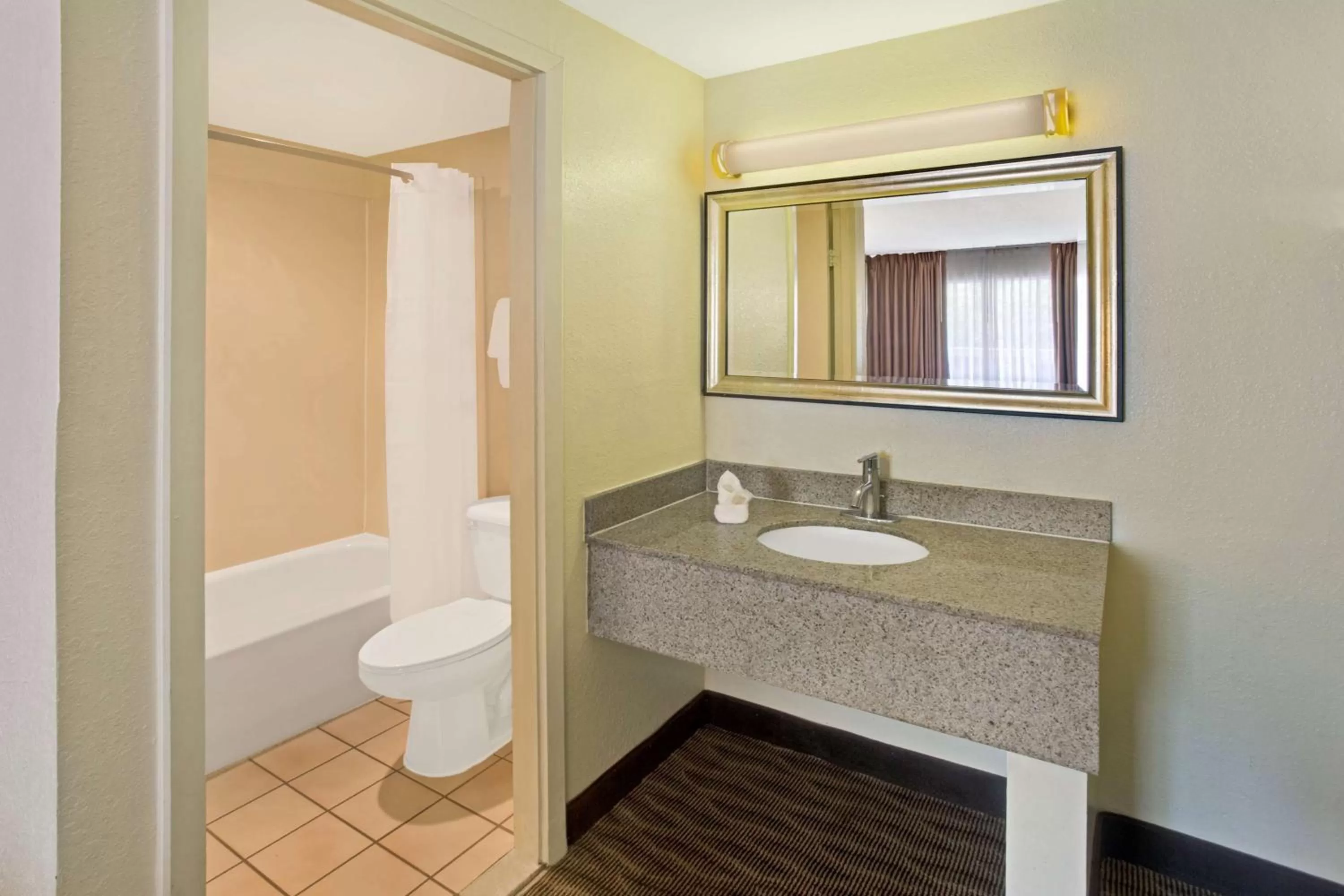 King Studio Suite - Non-Smoking in Days Inn by Wyndham Silver Spring