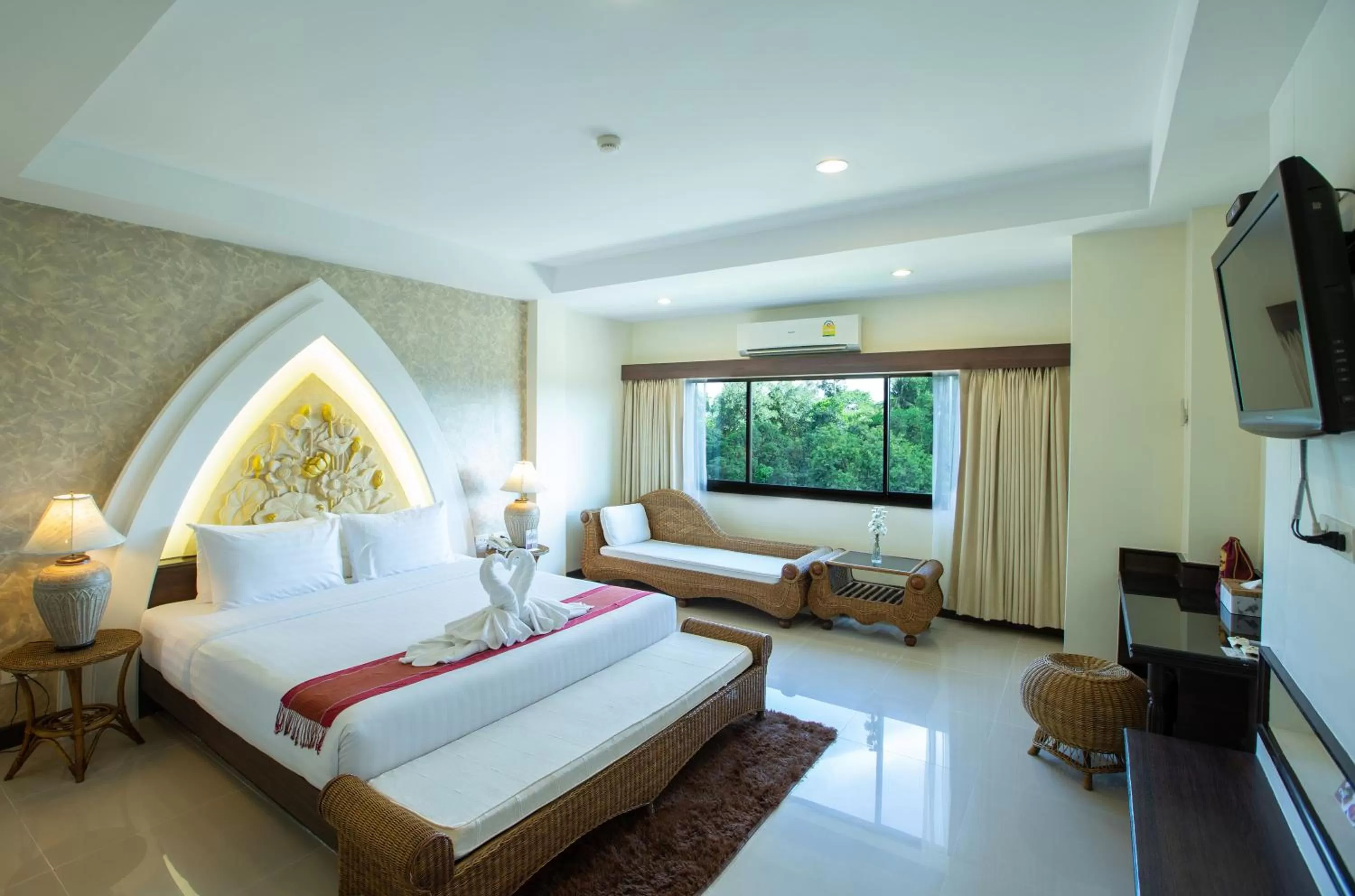 Deluxe Double Room in Phanomrungpuri Hotel Buriram
