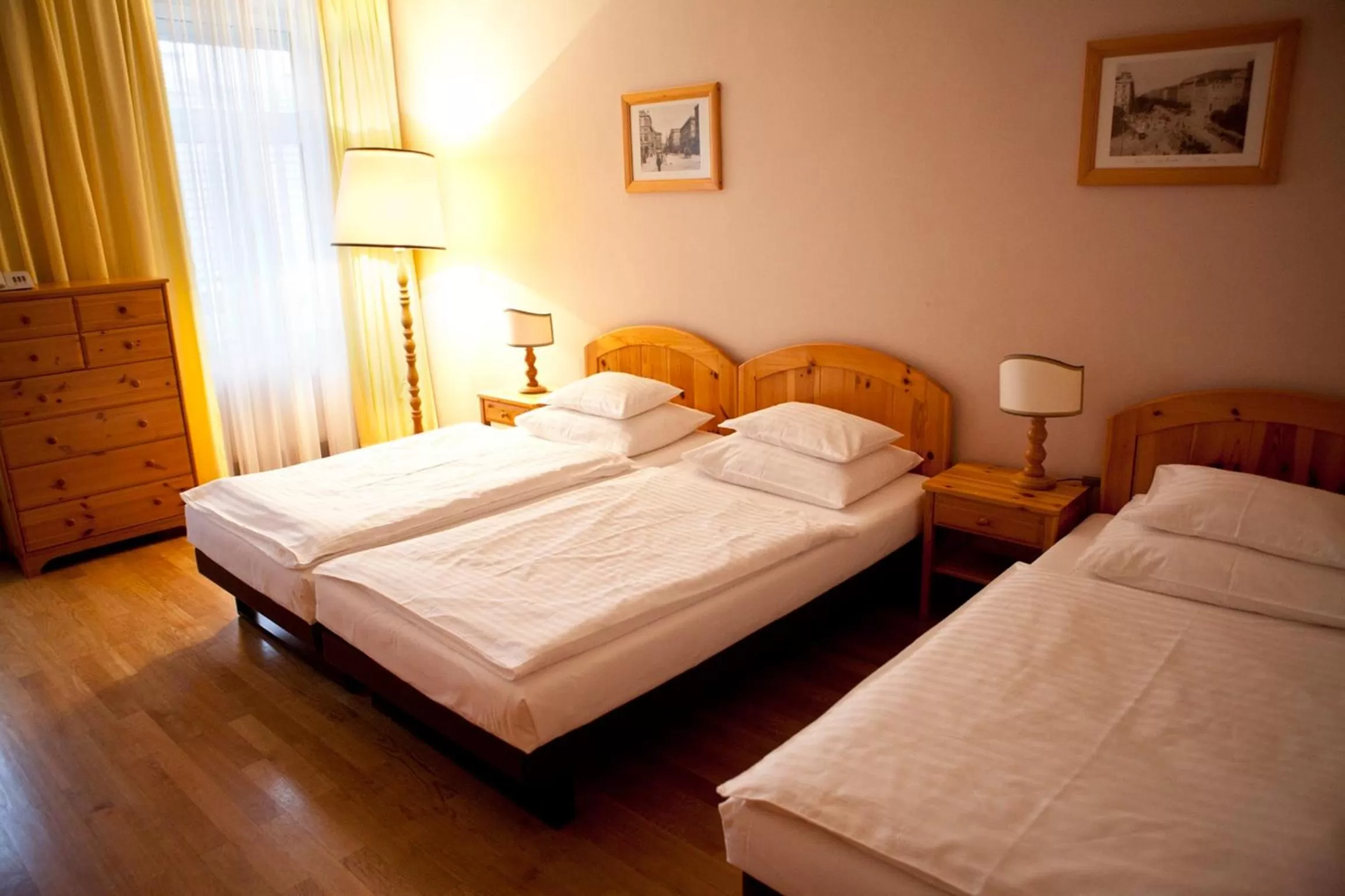 Triple Room in Hotel Caroline