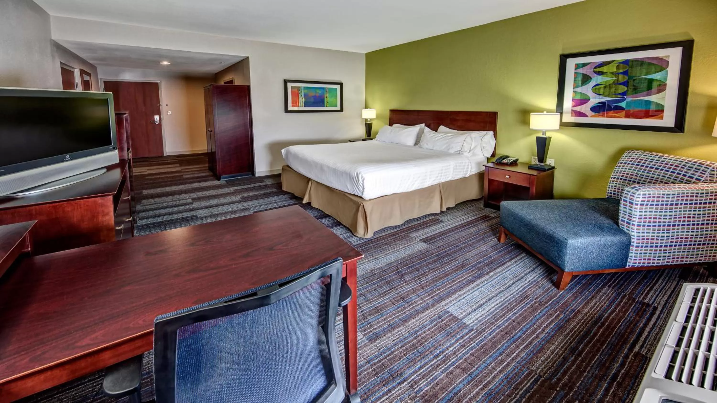 King Suite - Non-Smoking in Holiday Inn Express & Suites Cookeville by IHG