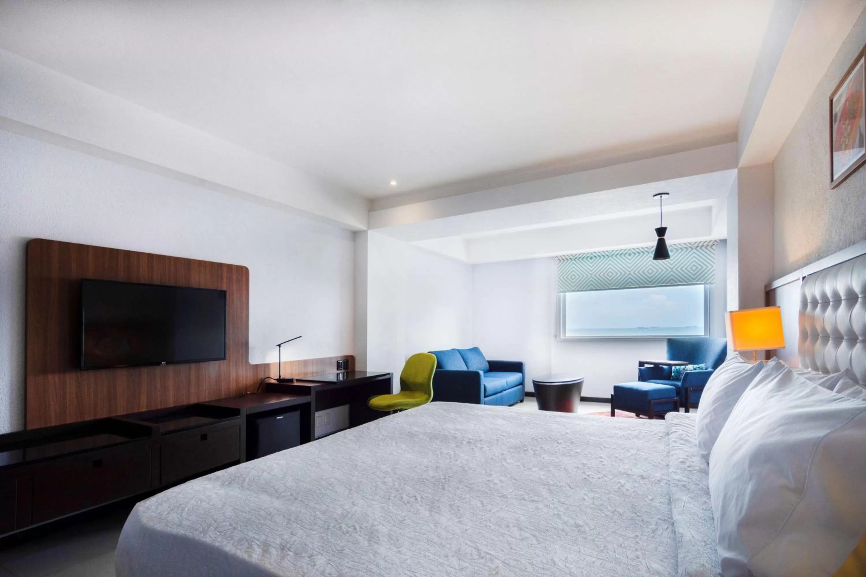 King Room with Sofa Bed - Non-Smoking in Hampton by Hilton Veracruz Boca Del Rio