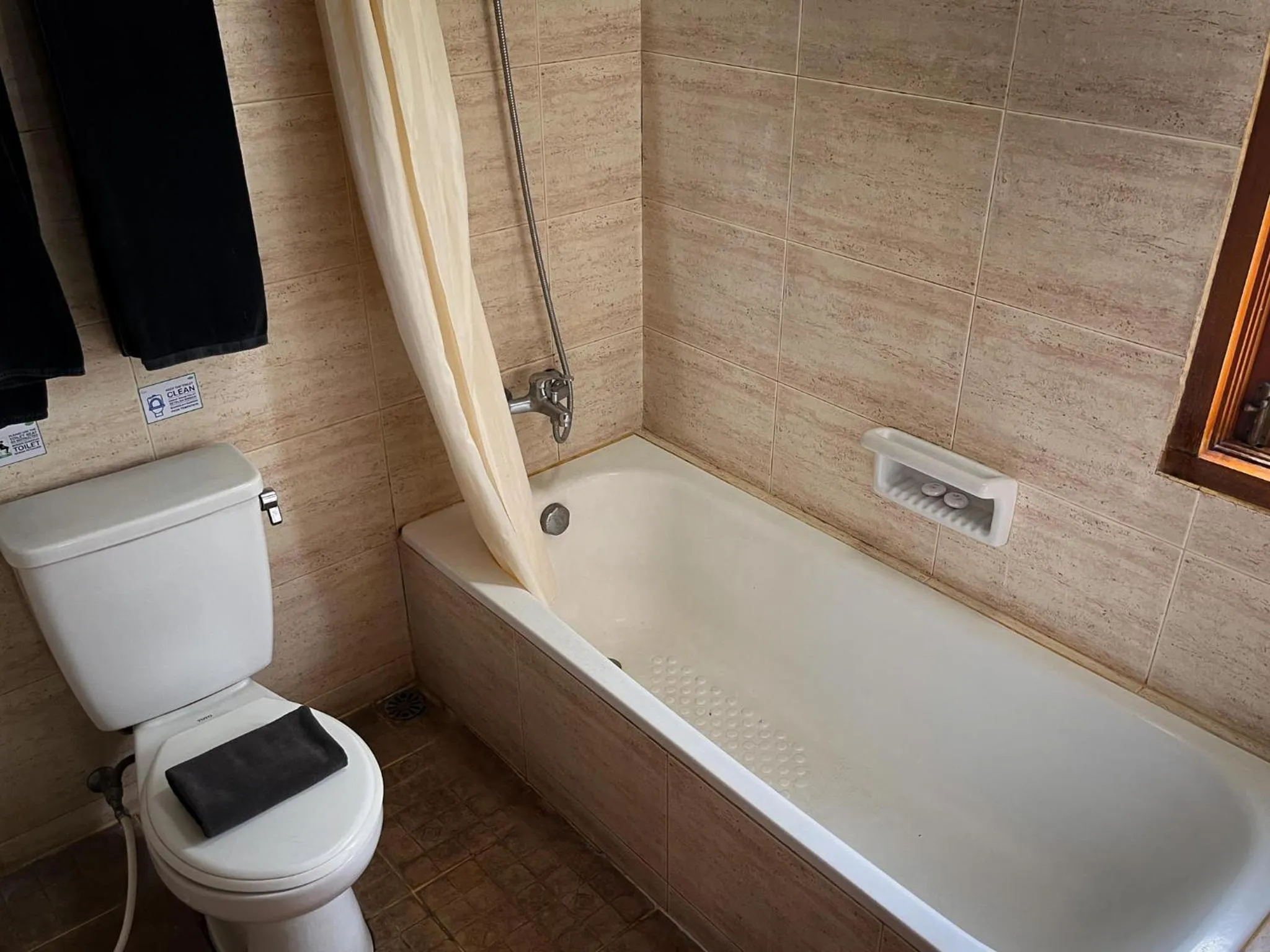 Family Corner Room & Dine in Puri Setiabudhi