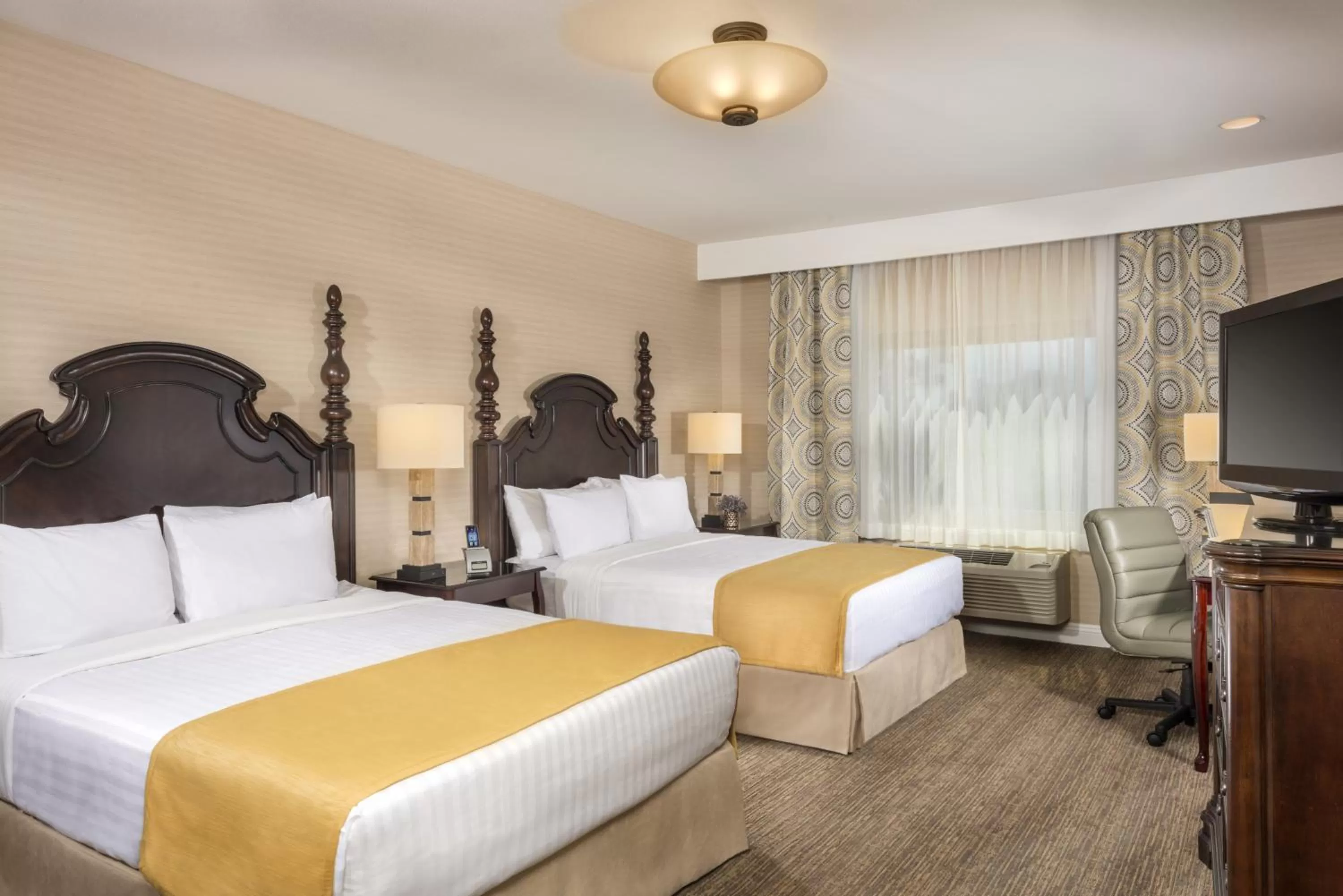 Executive Queen Suite in Ayres Suites Ontario at the Mills Mall - Rancho Cucamonga