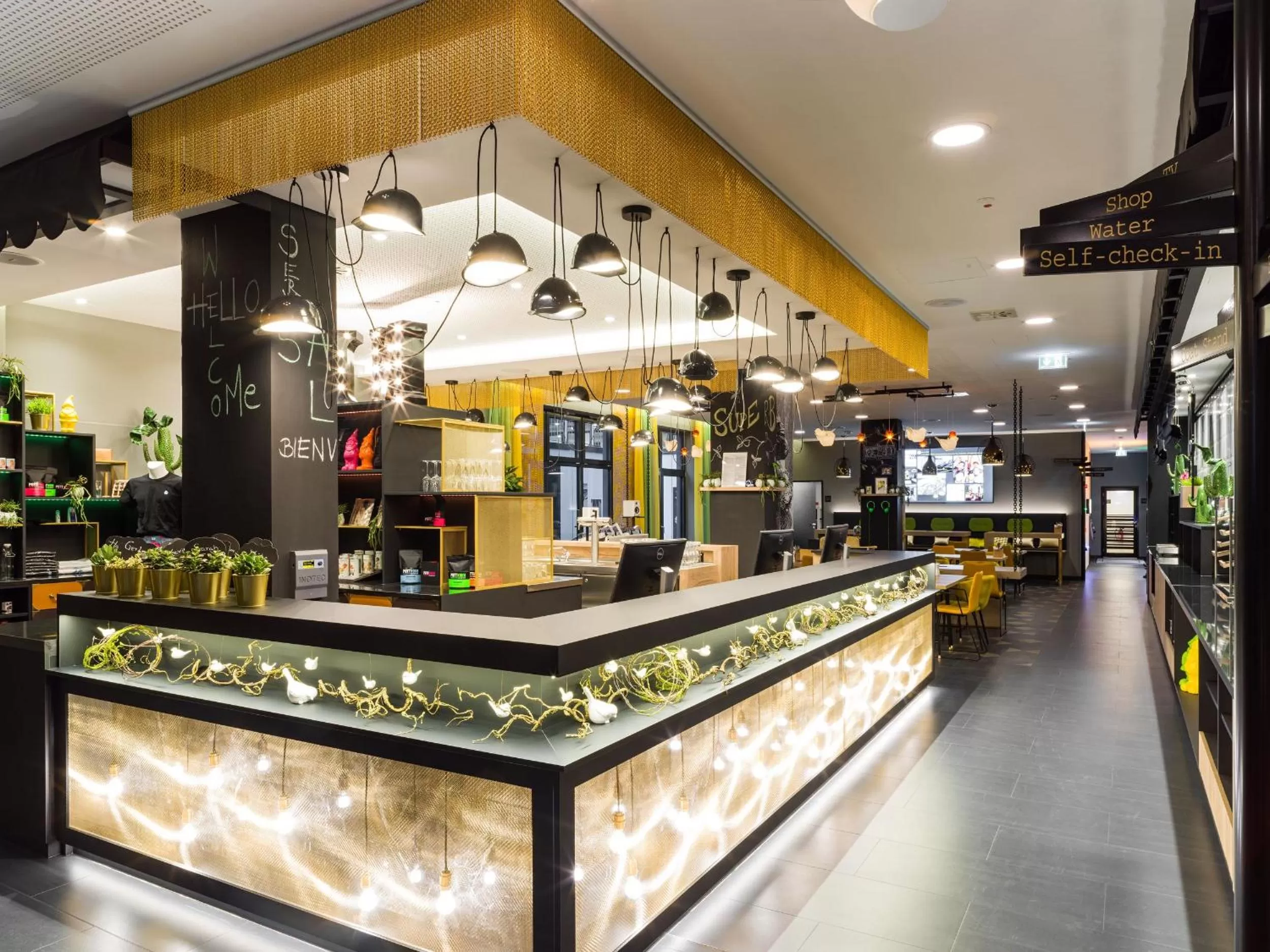 Lobby or reception in Holiday Inn - the niu, Cobbles Essen by IHG
