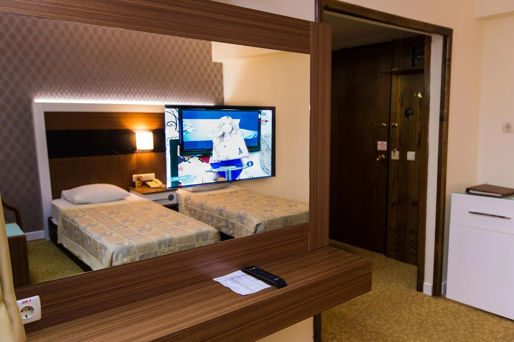 Economy Twin Room without Balcony & View (2 Adults + 1 Child) in Derici Hotel