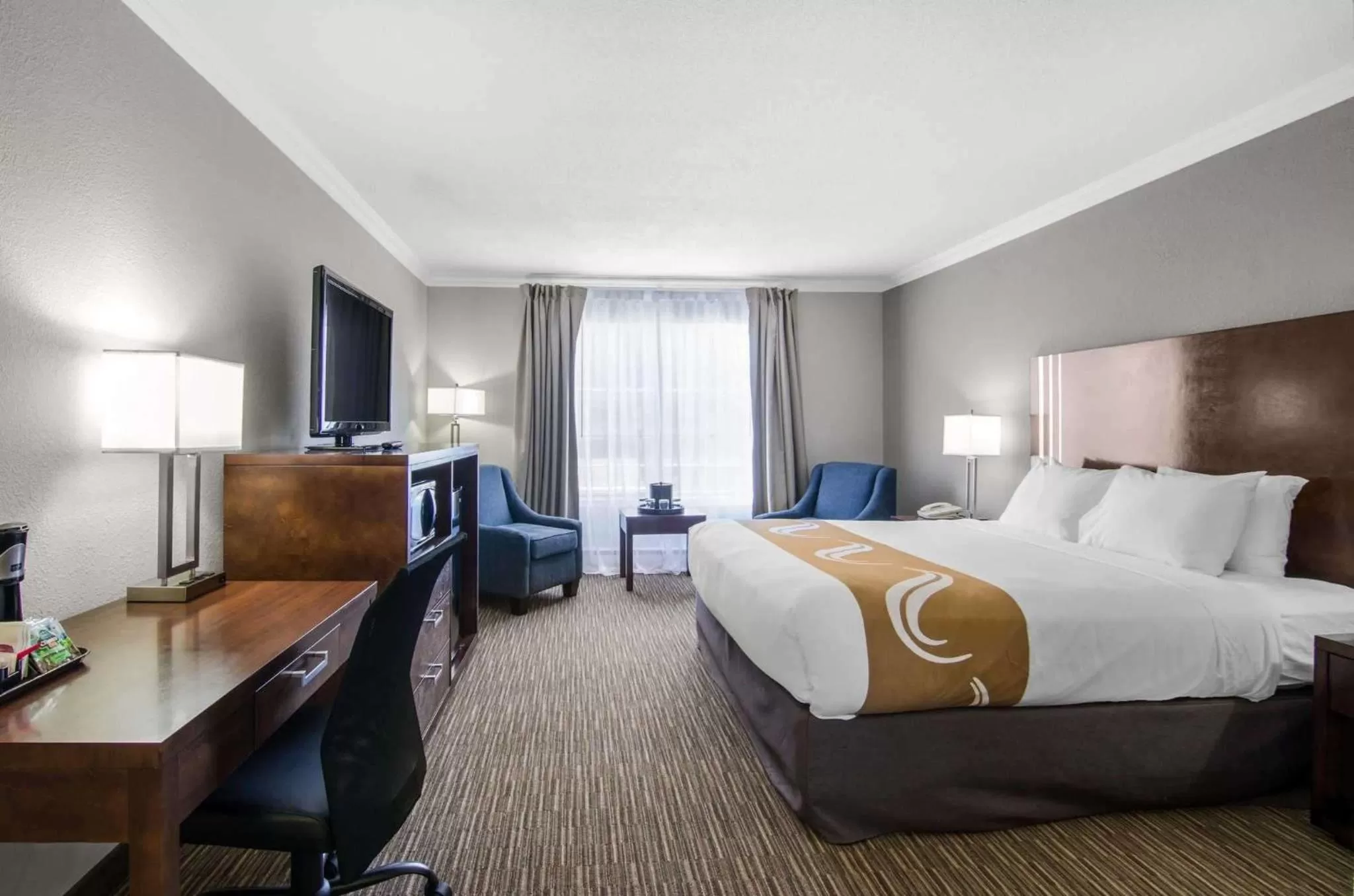 King Room - Non-Smoking in Quality Inn Downtown Inner Harbour