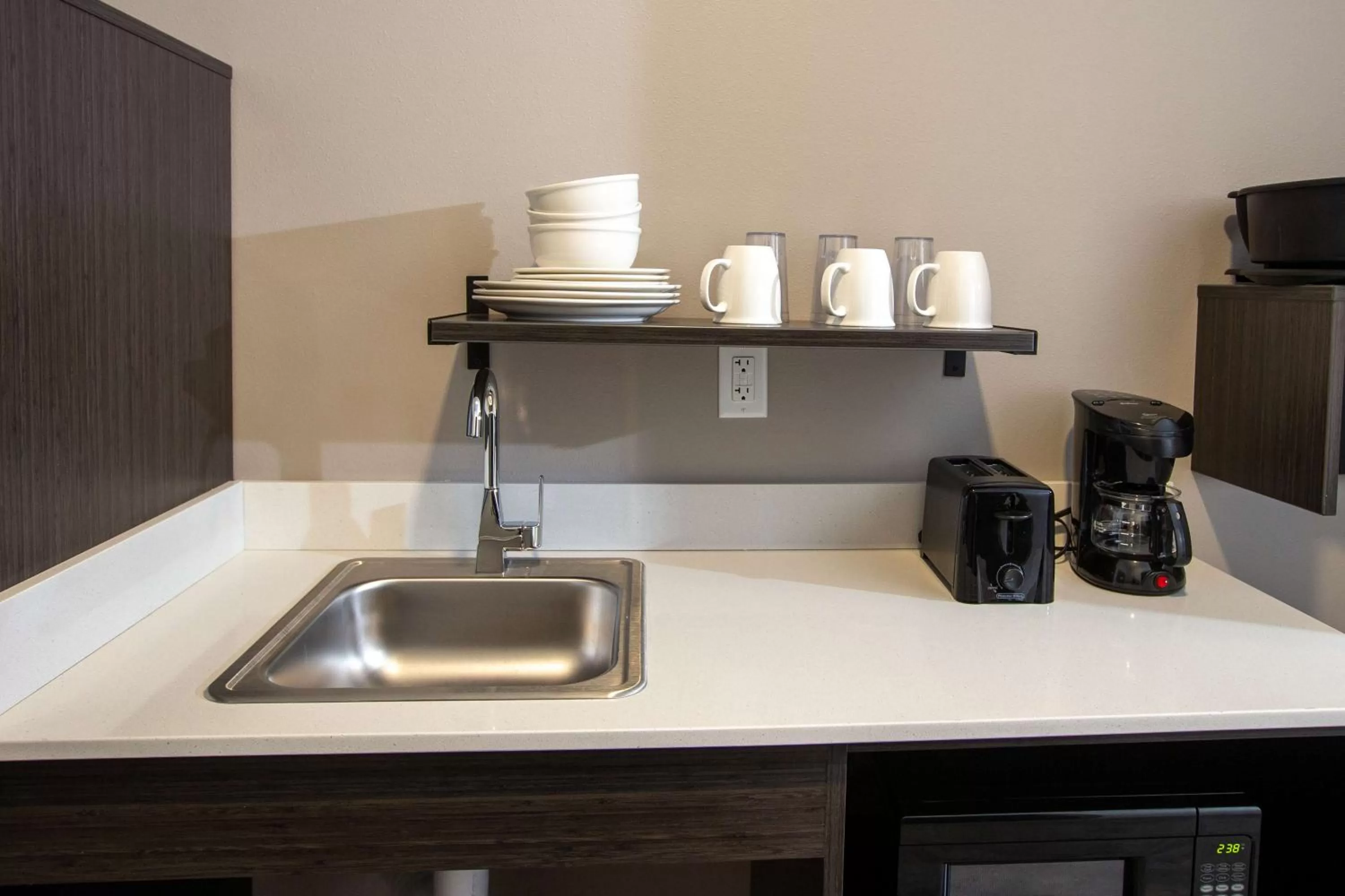 Quadruple Room - Disability Access - Roll in Shower in Studio 6 North Platte, NE - East