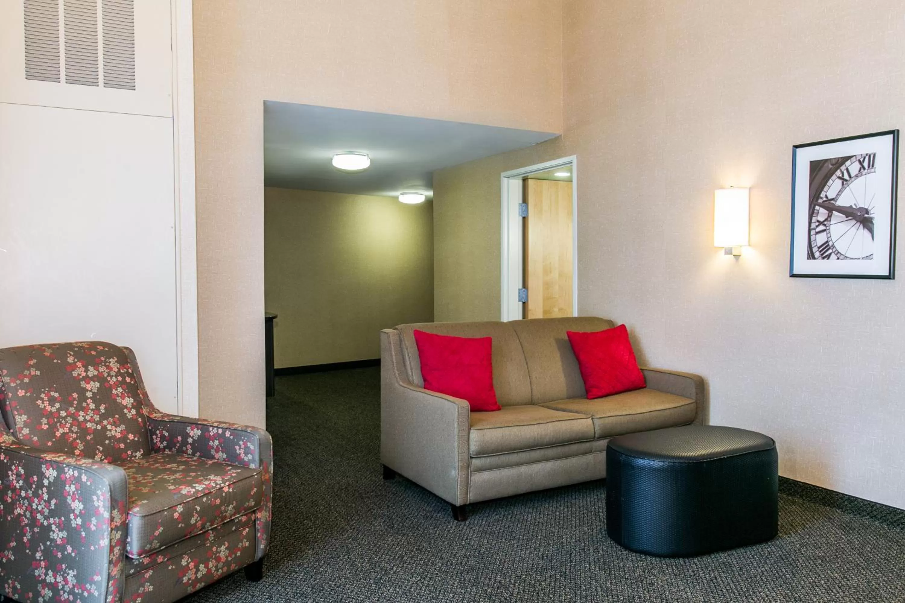 Deluxe King Suite - Non-Smoking in Wyndham Noblesville