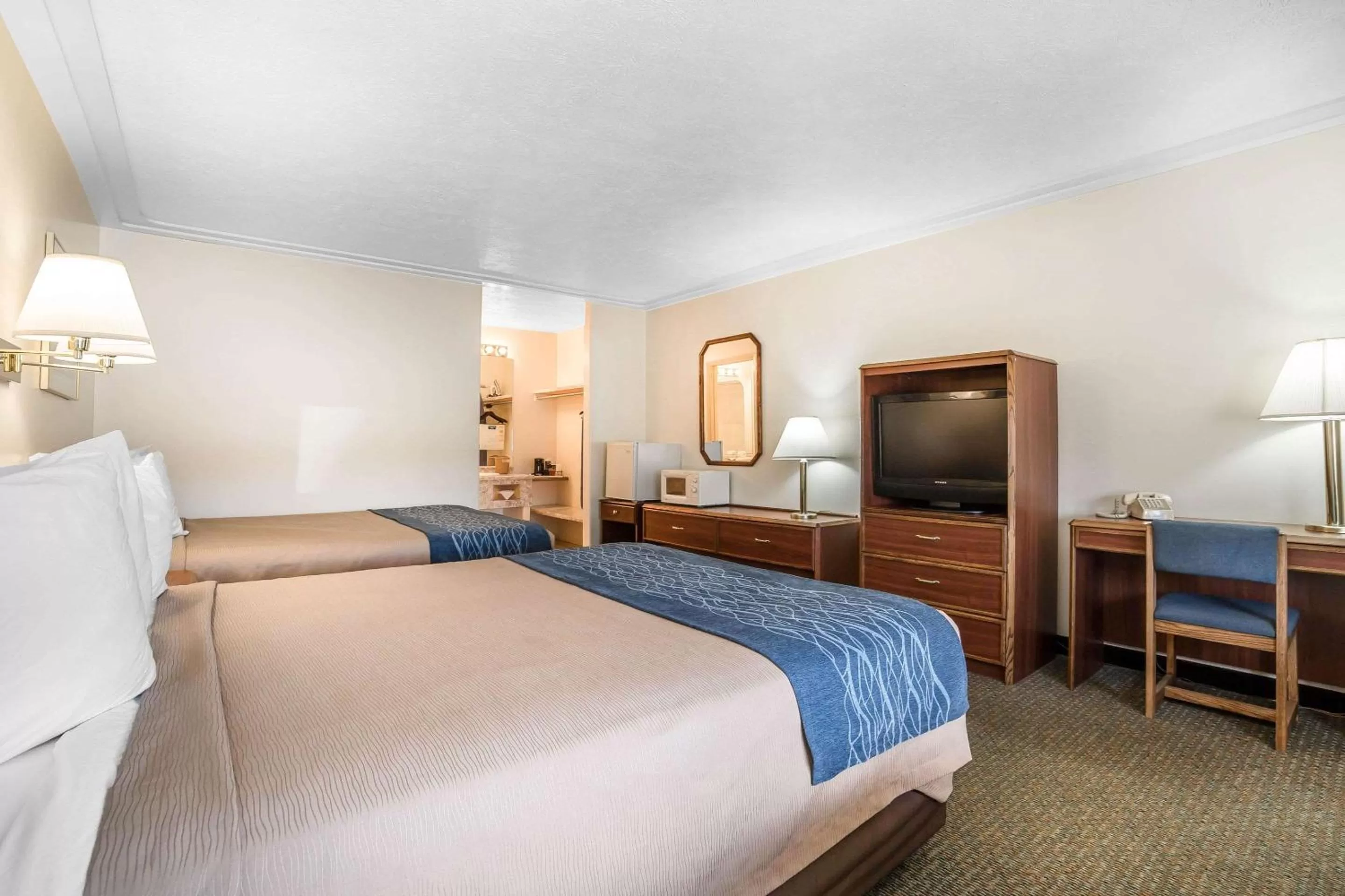 Queen Room with Two Queen Beds - Accessible/Non-Smoking  in Rodeway Inn Pronghorn Lodge