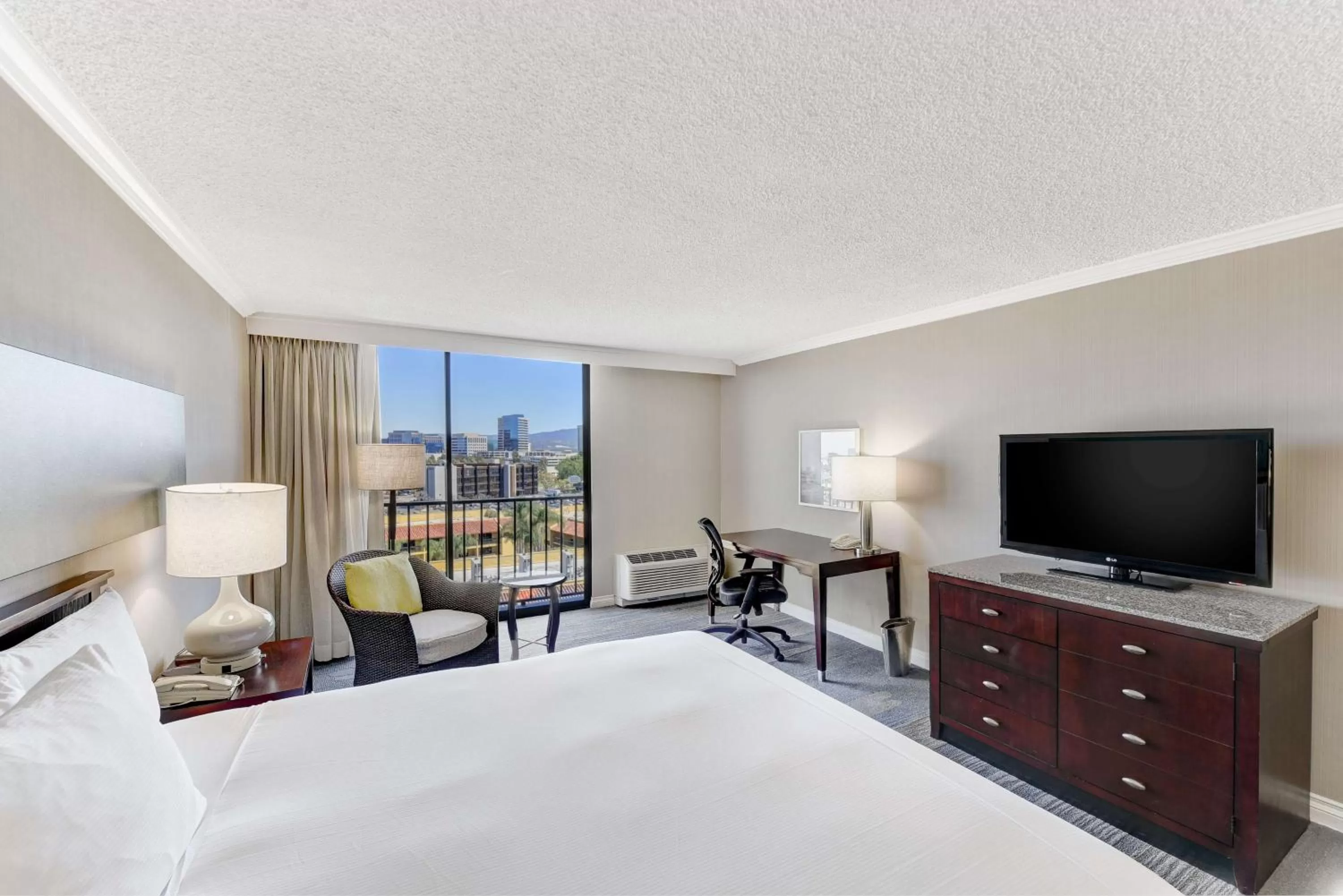 King Room - High Floor in Hilton Irvine/Orange County Airport