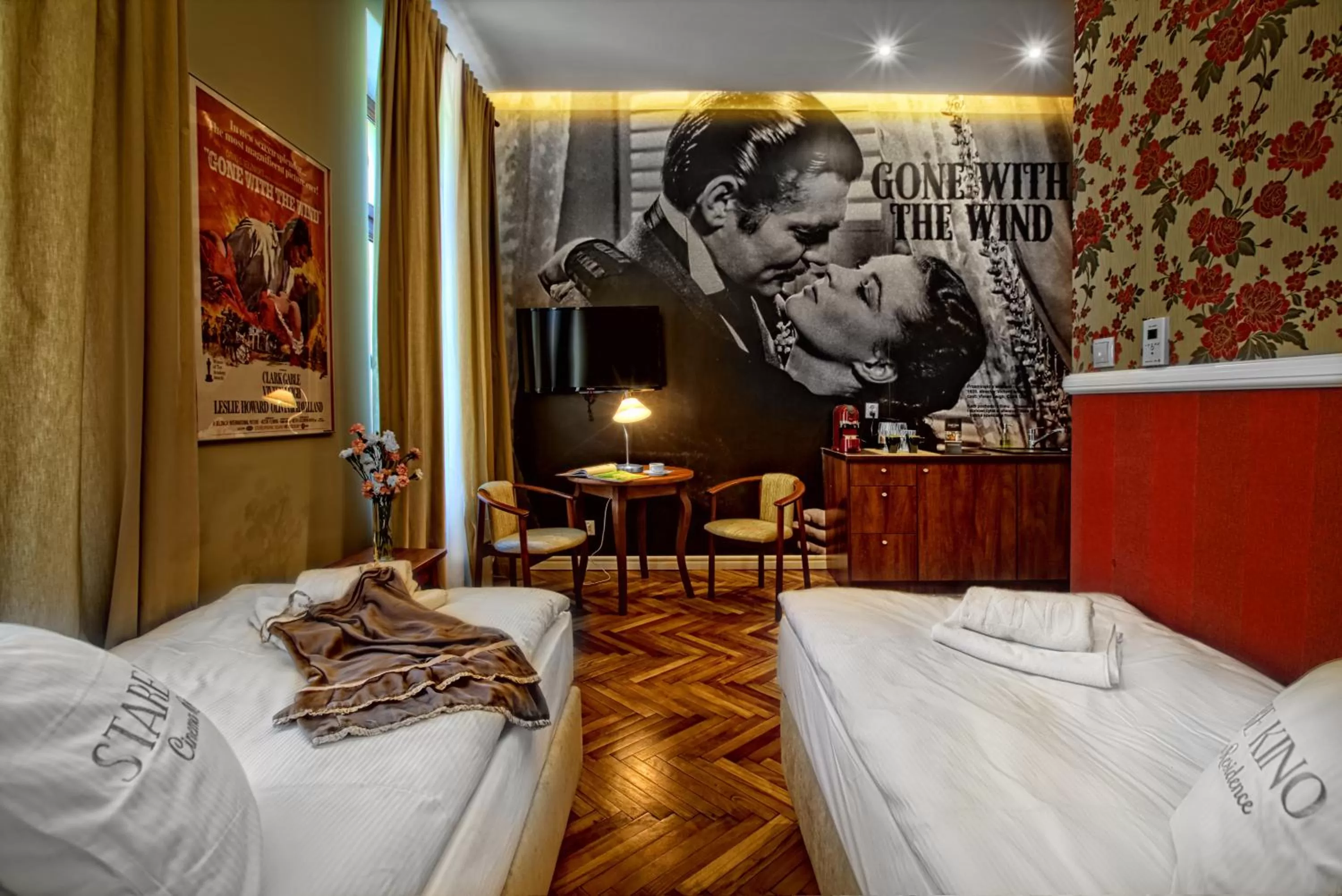 Apartment with Twin Beds in Stare Kino Cinema Residence