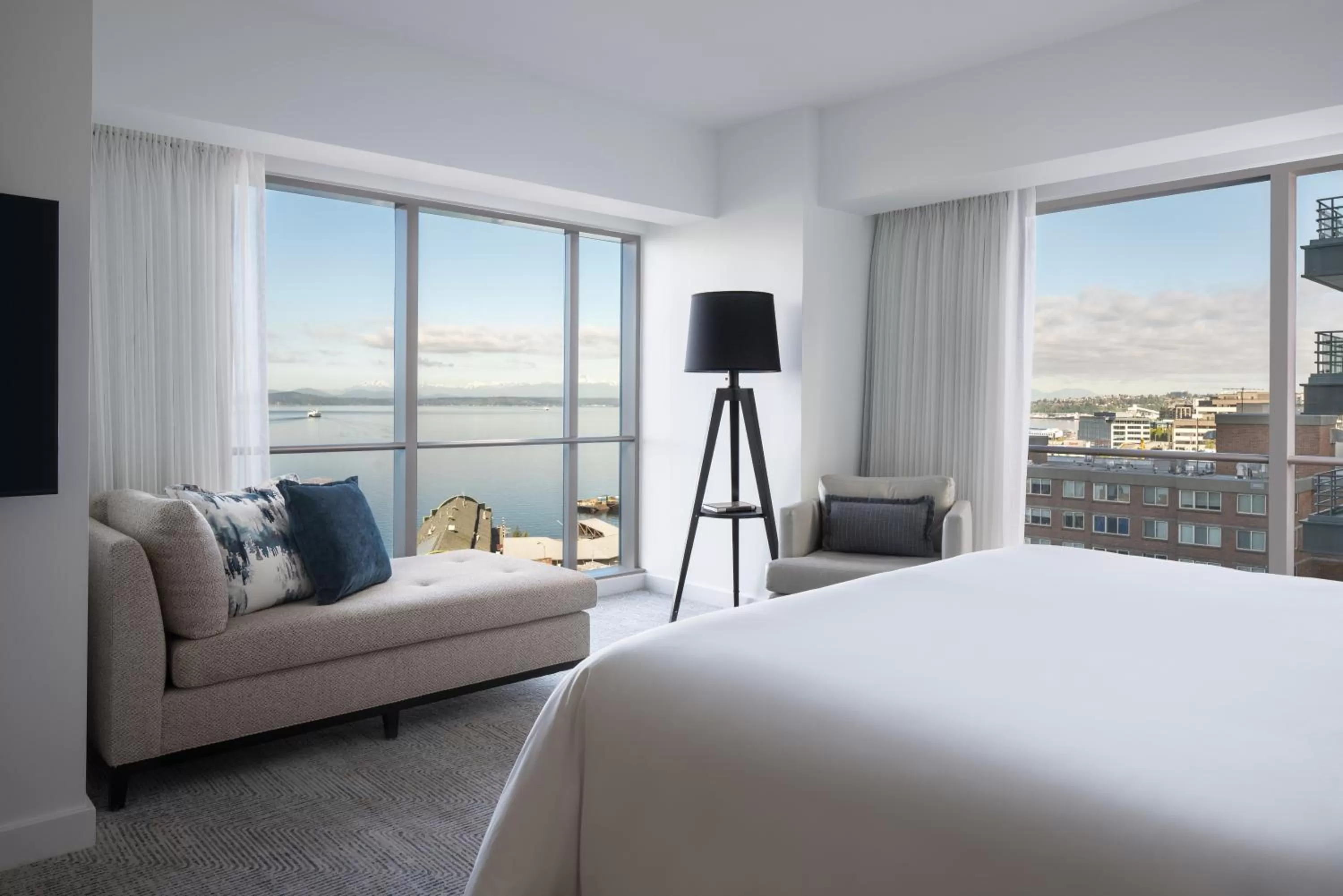 Corner Elliott Bay Suite in Four Seasons Hotel Seattle
